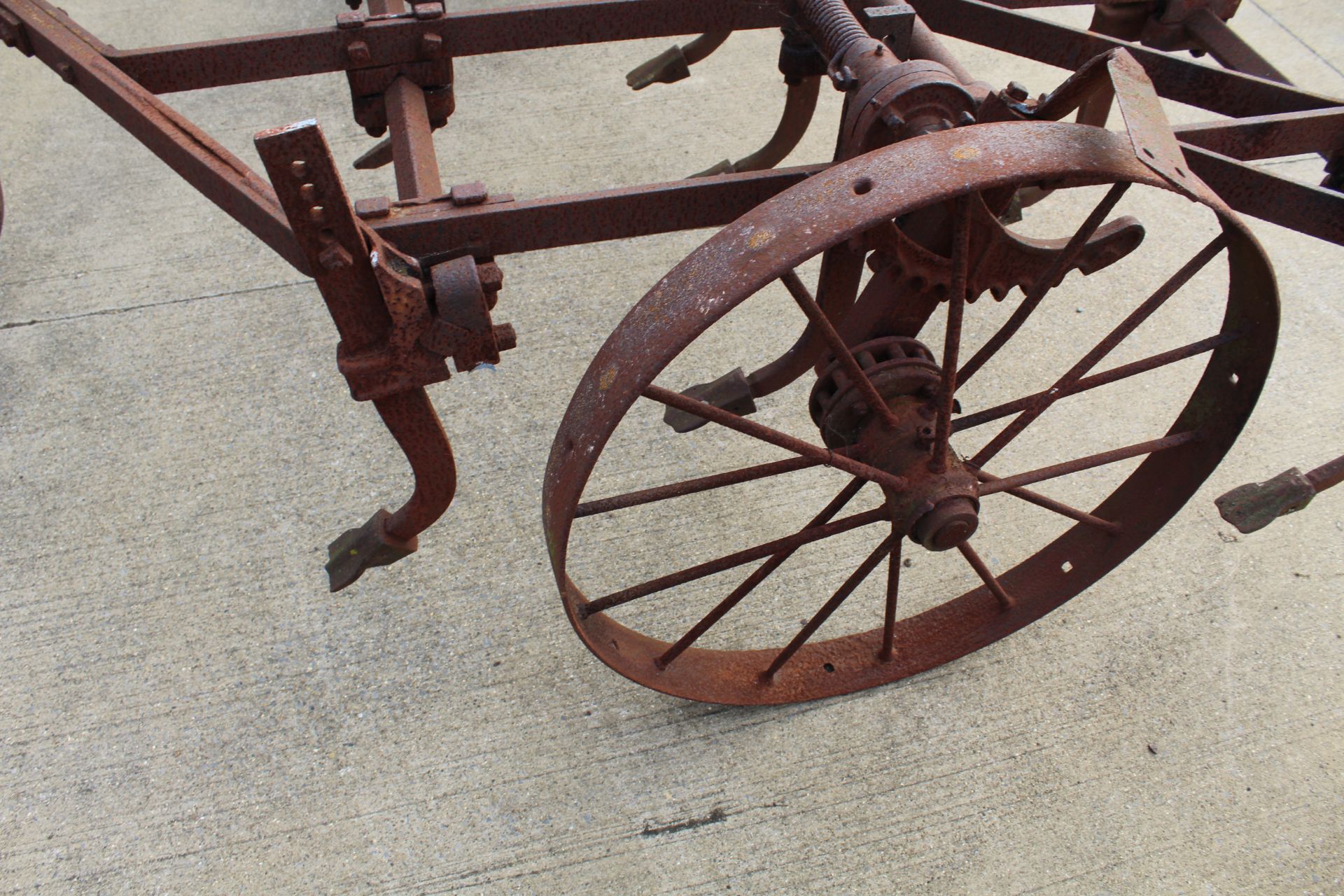 Ransomes C13C heavy trailed cultivator for crawler. - Image 19 of 20