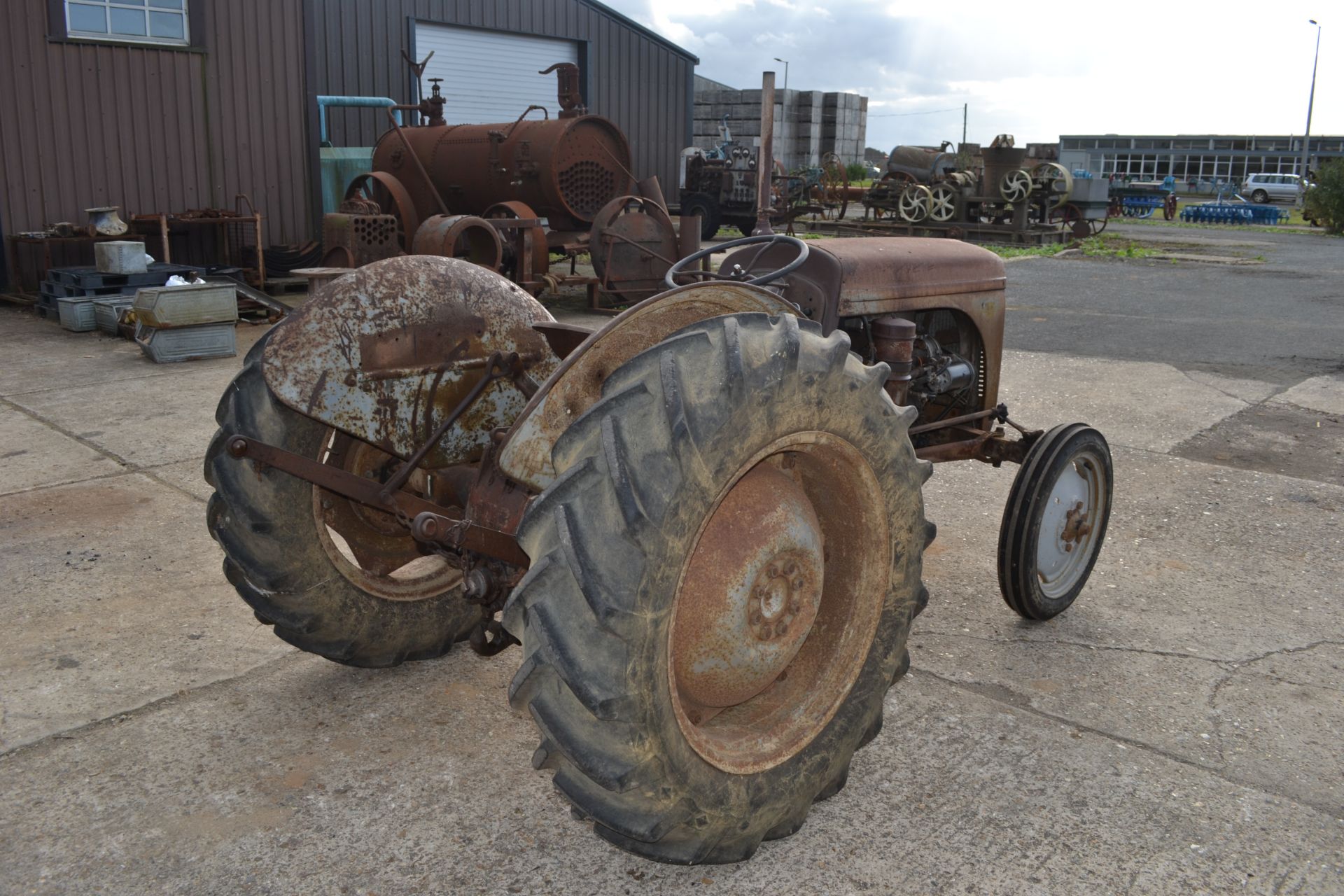 Ferguson TEA 20 2WD tractor. Serial number 183374. 1951. Registration CEB 212 (expired but with - Image 3 of 46