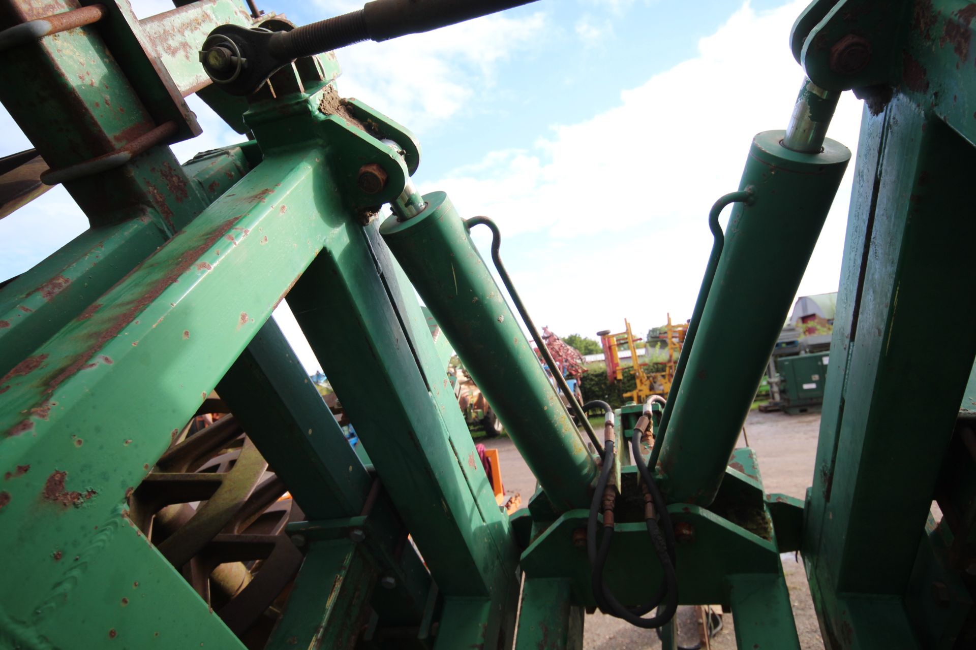 Cousins 5.6m hydraulic folding double press. With leading tines. V - Image 19 of 34