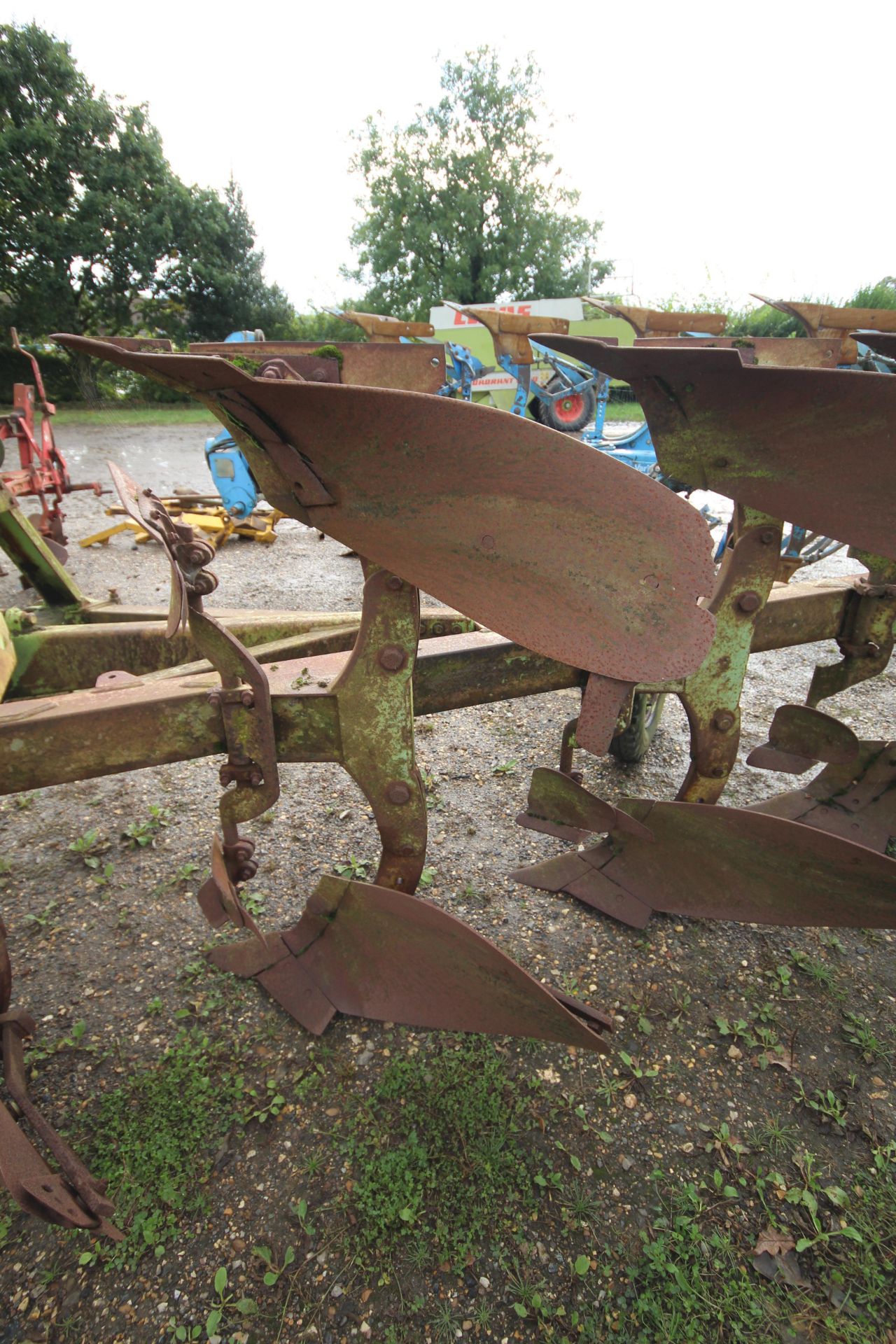 Dowdeswell DP1 single offset 4+1F reversible plough. - Image 19 of 22