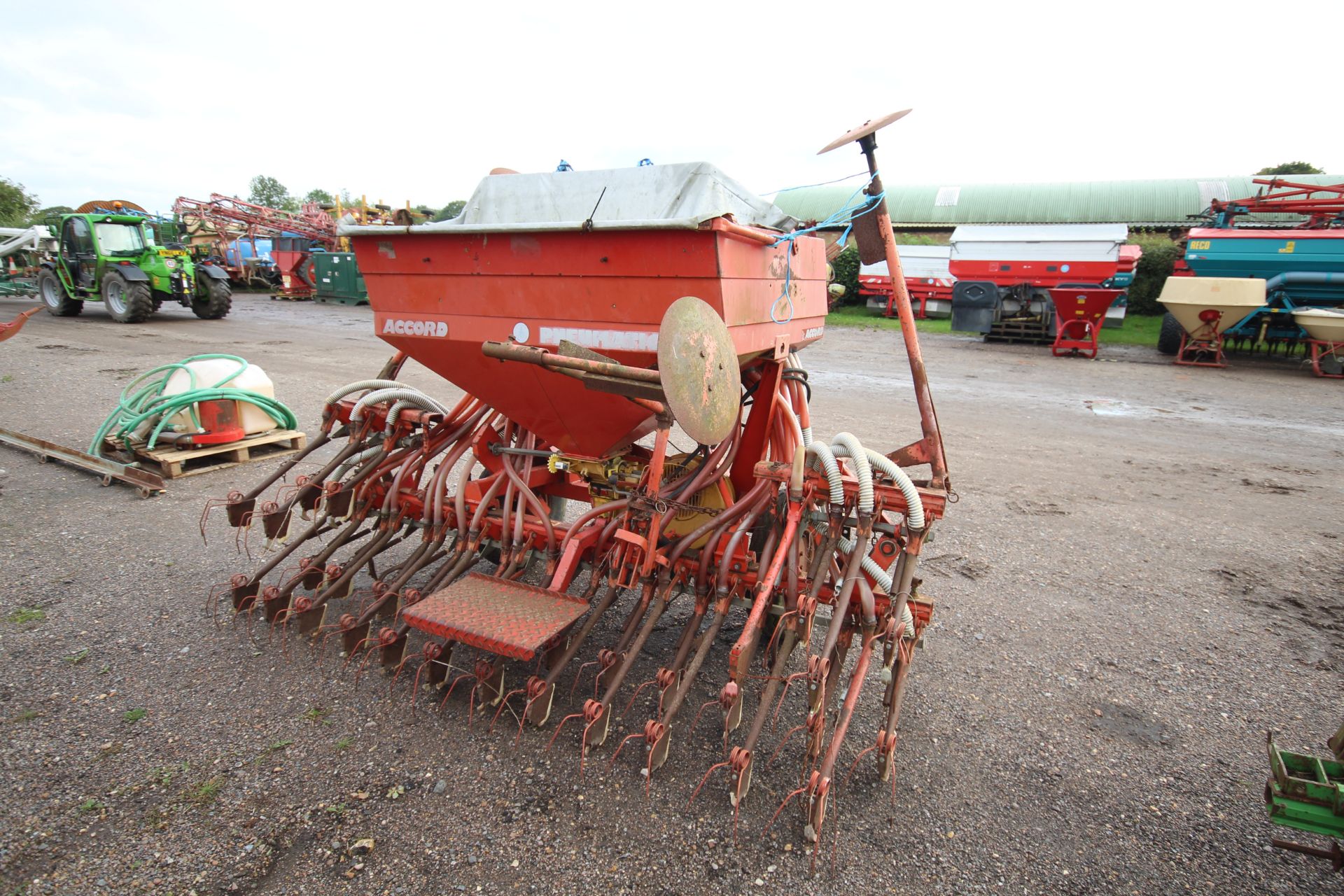 Accord Pneumatic DL 4M mounted Suffolk coulter drill. - Image 3 of 28