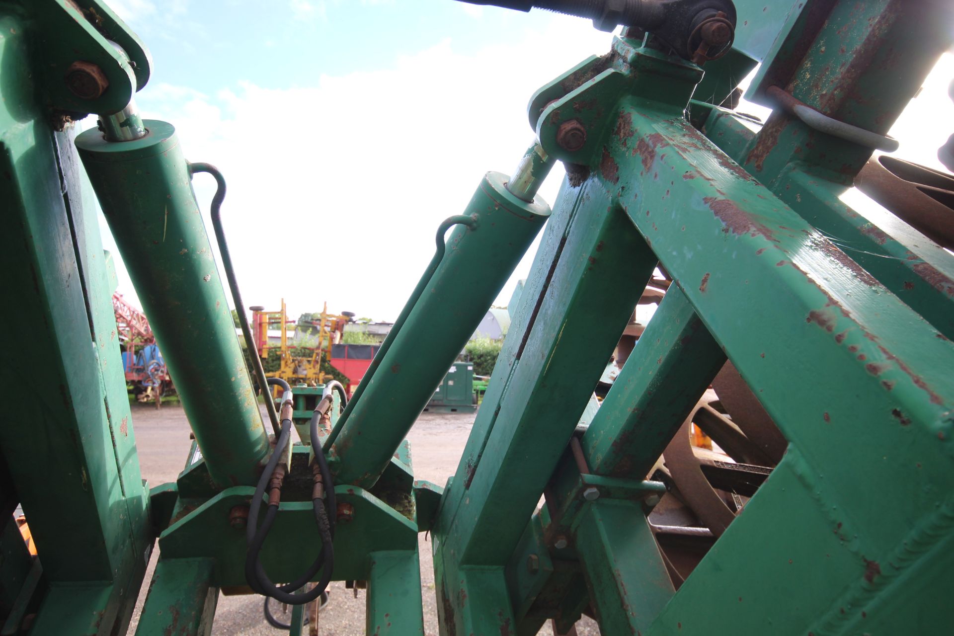 Cousins 5.6m hydraulic folding double press. With leading tines. V - Image 20 of 34