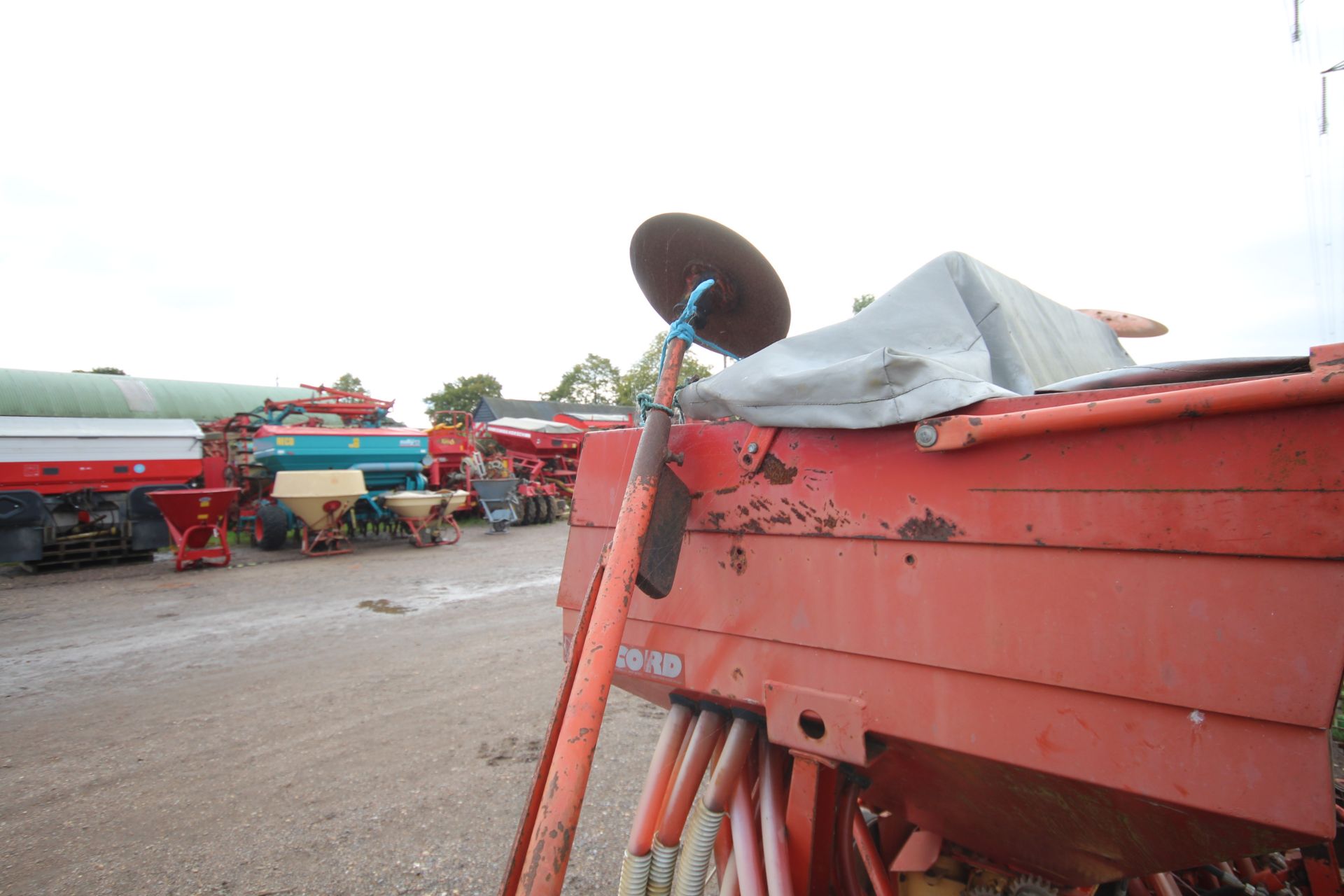 Accord Pneumatic DL 4M mounted Suffolk coulter drill. - Image 23 of 28