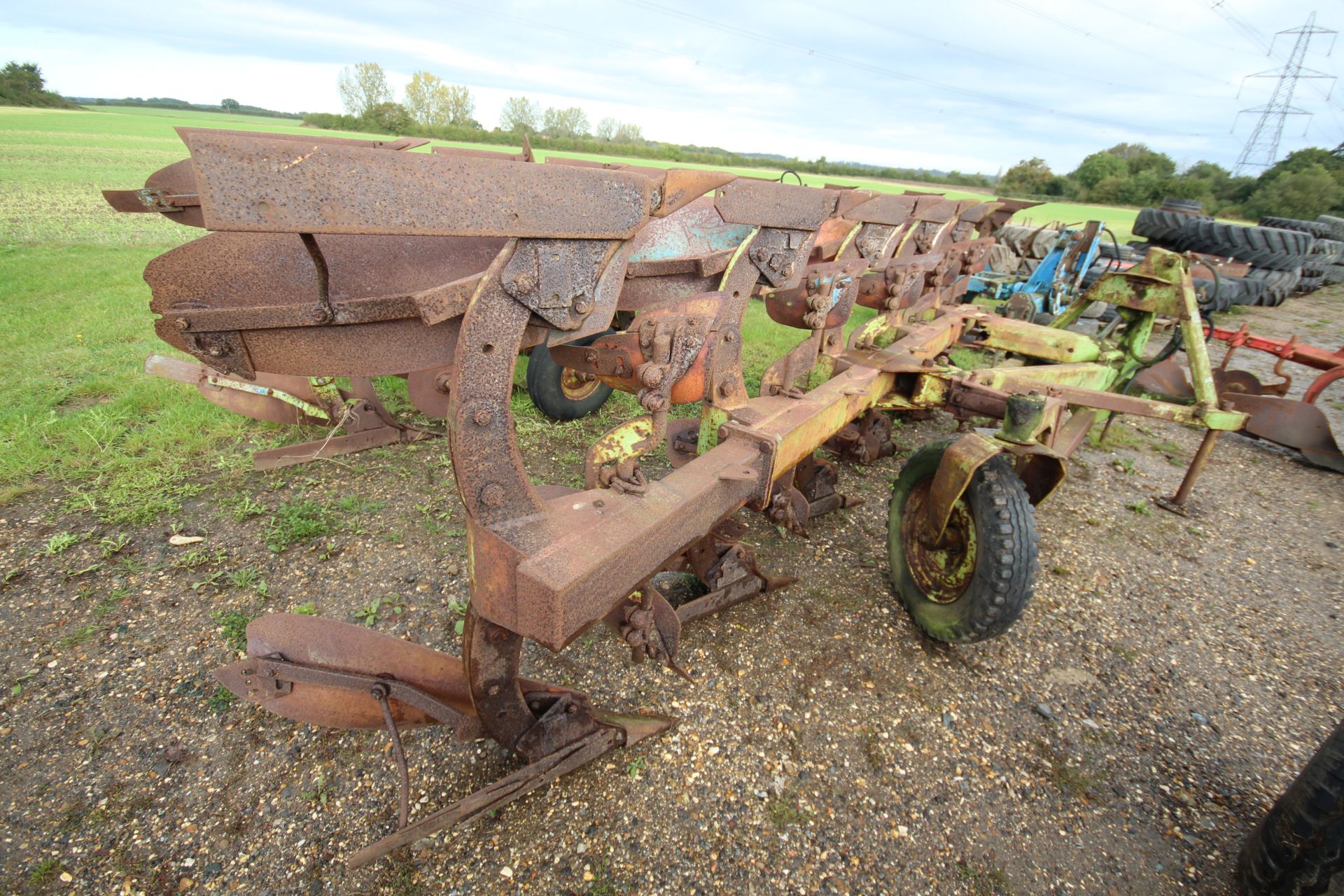 Dowdeswell DP1 single offset 4+1F reversible plough. - Image 3 of 22