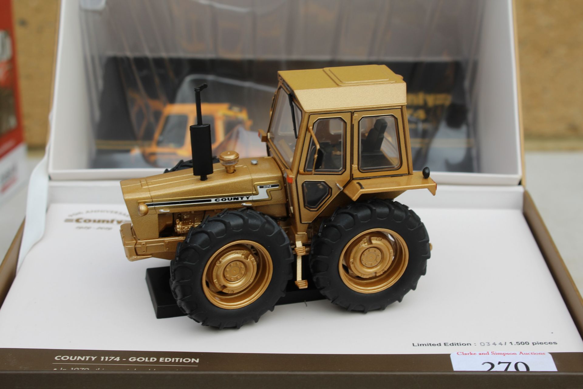 UH County 1174 Gold Tractor - Limited Edition 1/32. V - Image 2 of 2