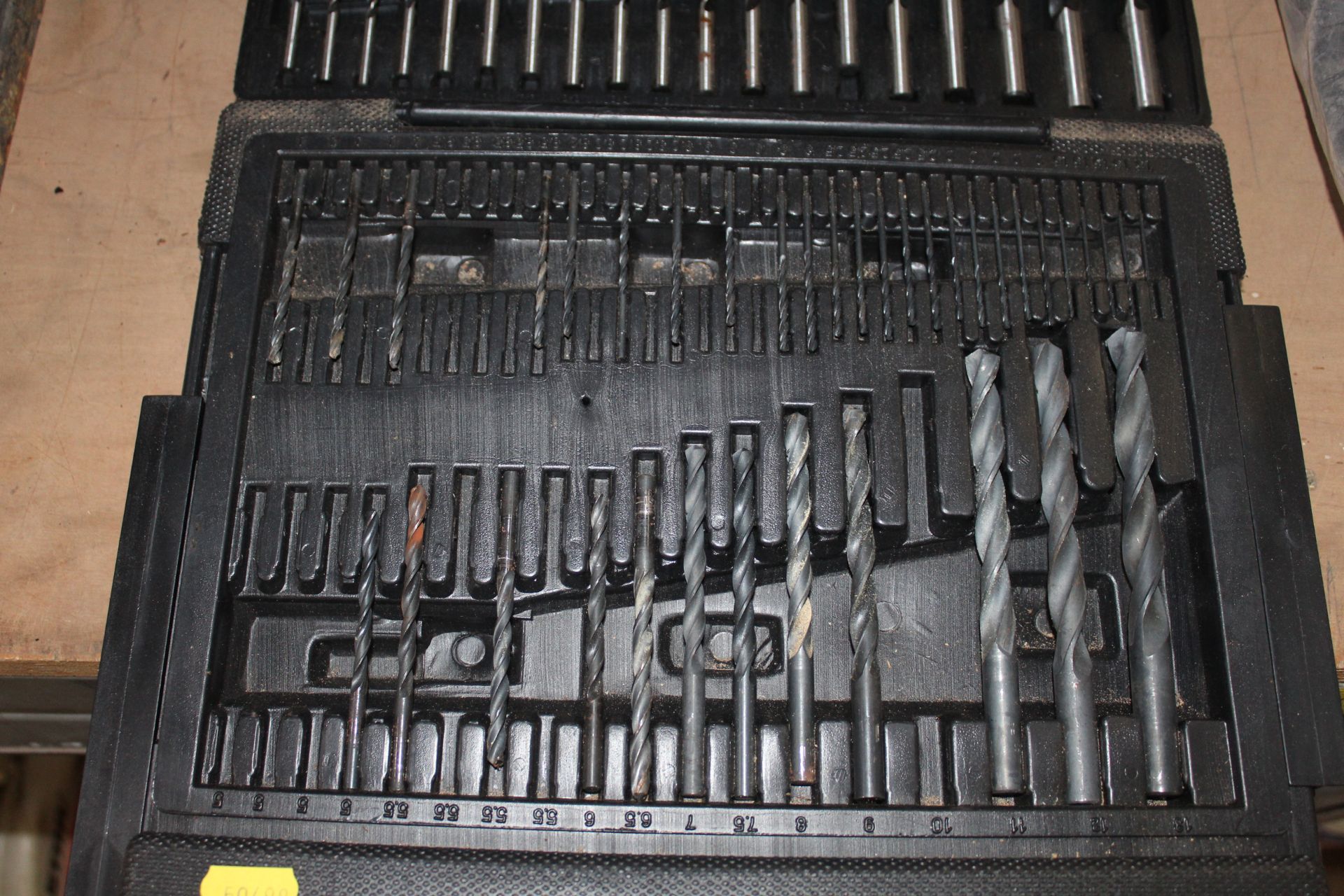 Large quantity of various drill bits. - Image 2 of 7