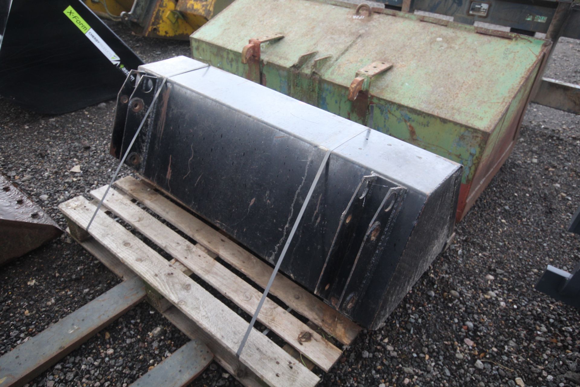 Skid Steer Bucket. V - Image 3 of 8