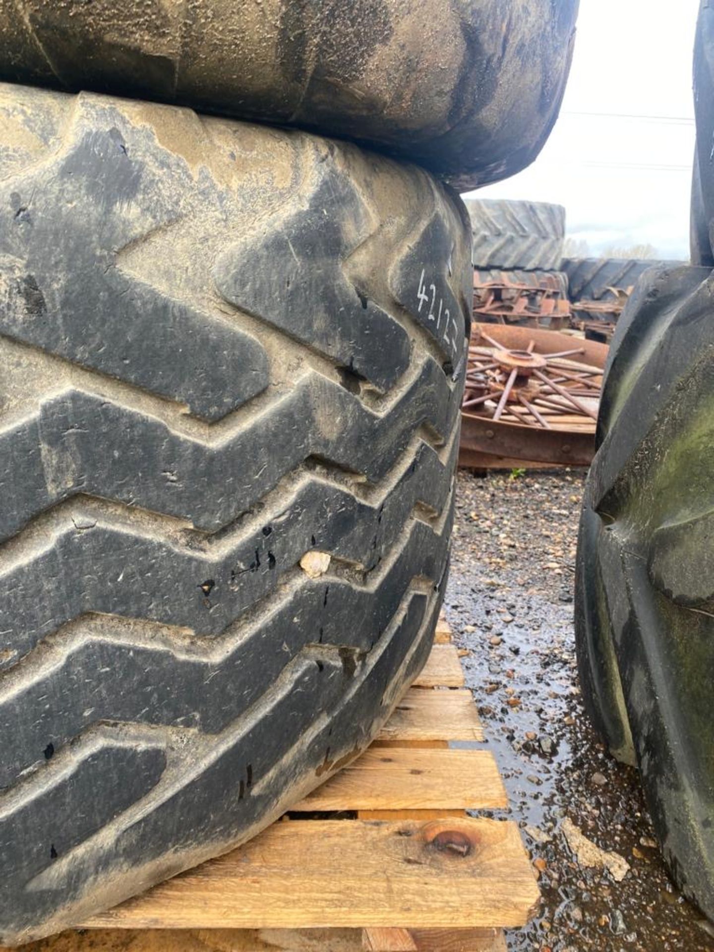 2x 650/50R22.5 trailer tyres. V - Image 3 of 4