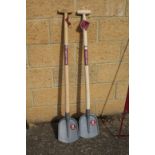 2x Snow shovels. V