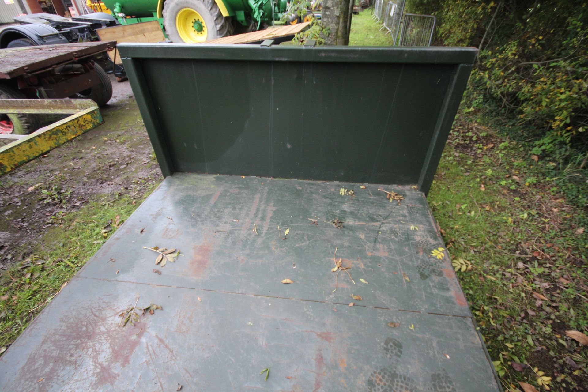 Flatbed hook loader body. c.8ft wide by 12ft 6in long. V - Image 7 of 9