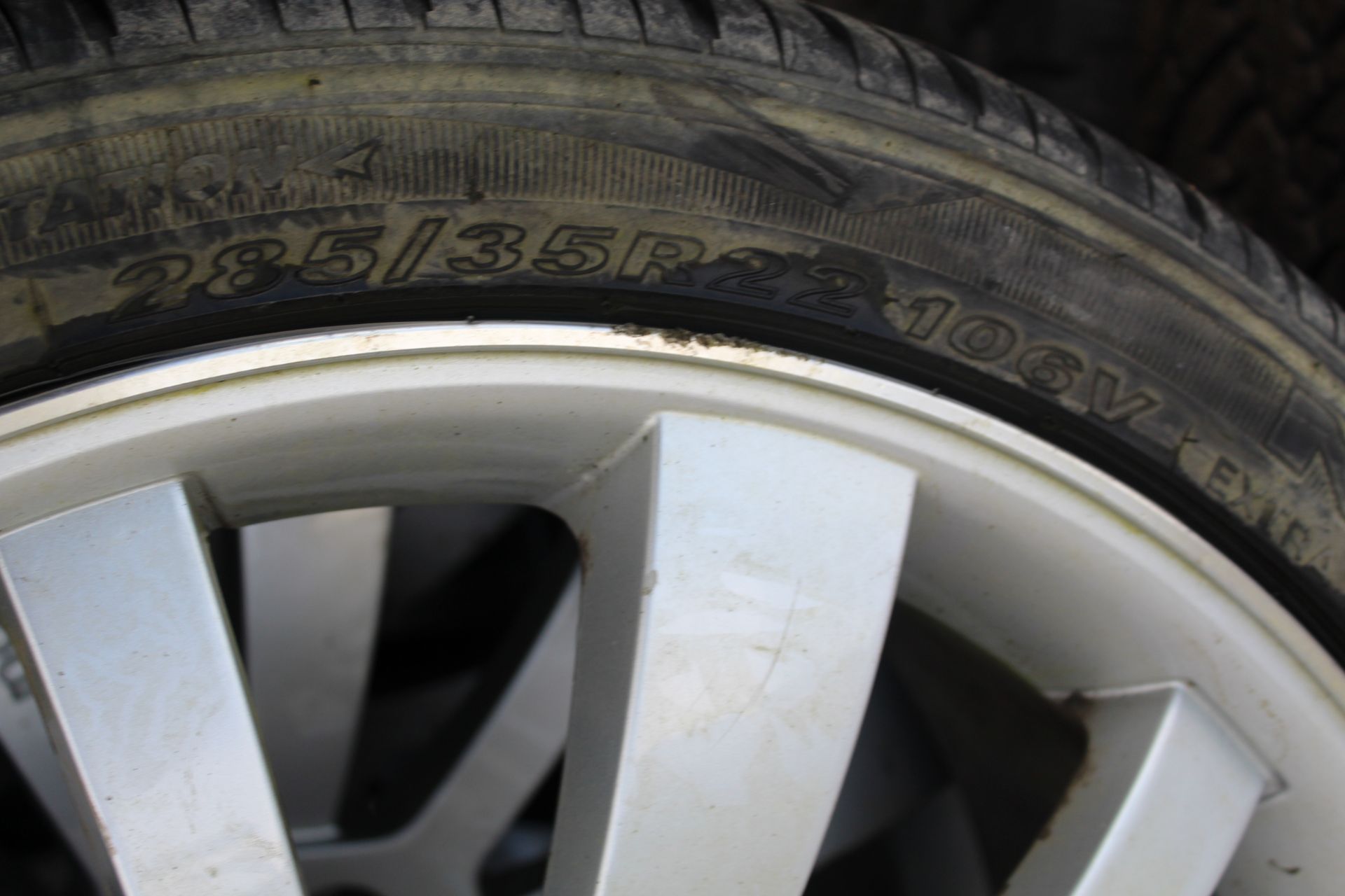 4x Range Rover alloy wheels and tyres. V - Image 7 of 7