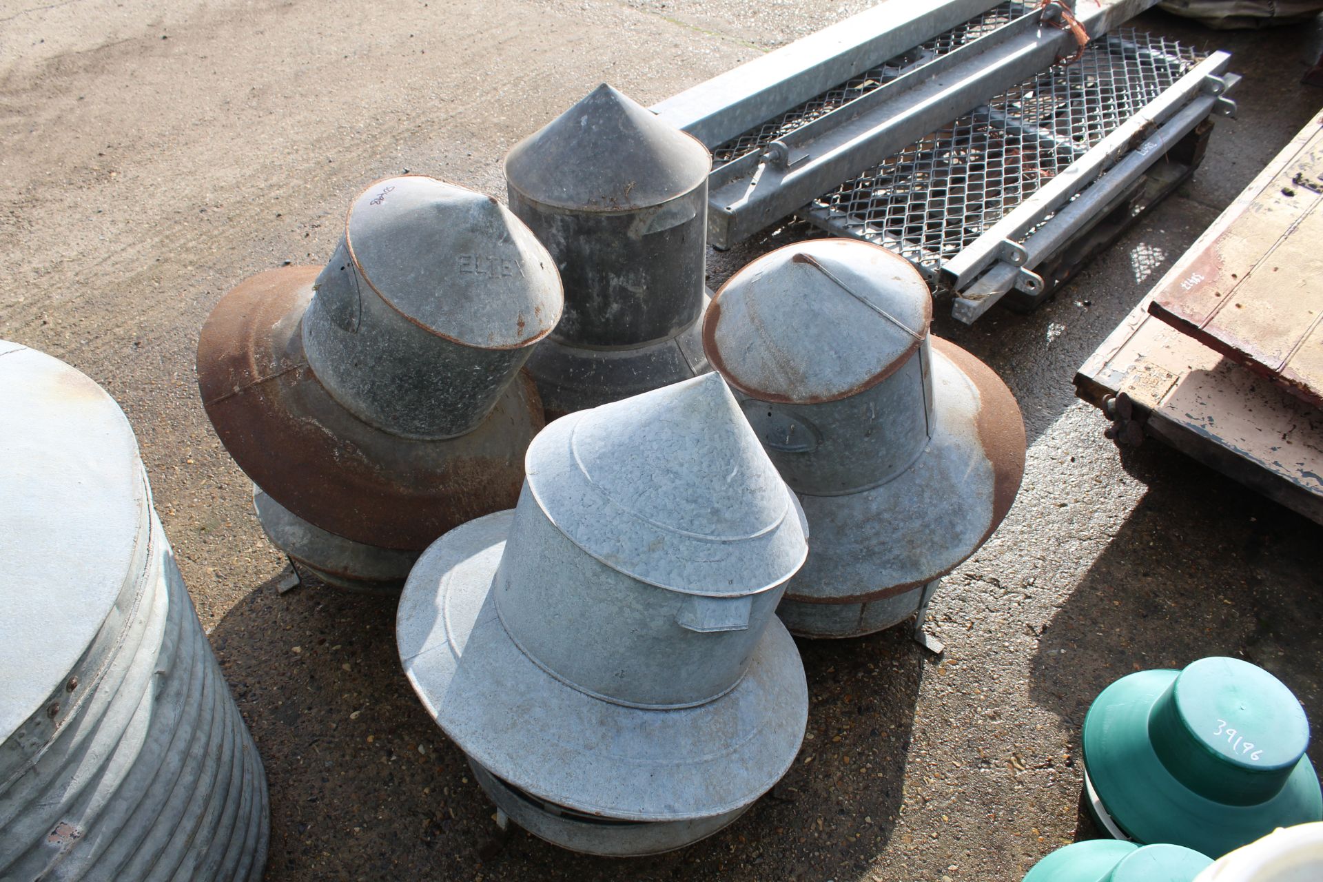 Various poultry feeders. - Image 3 of 4