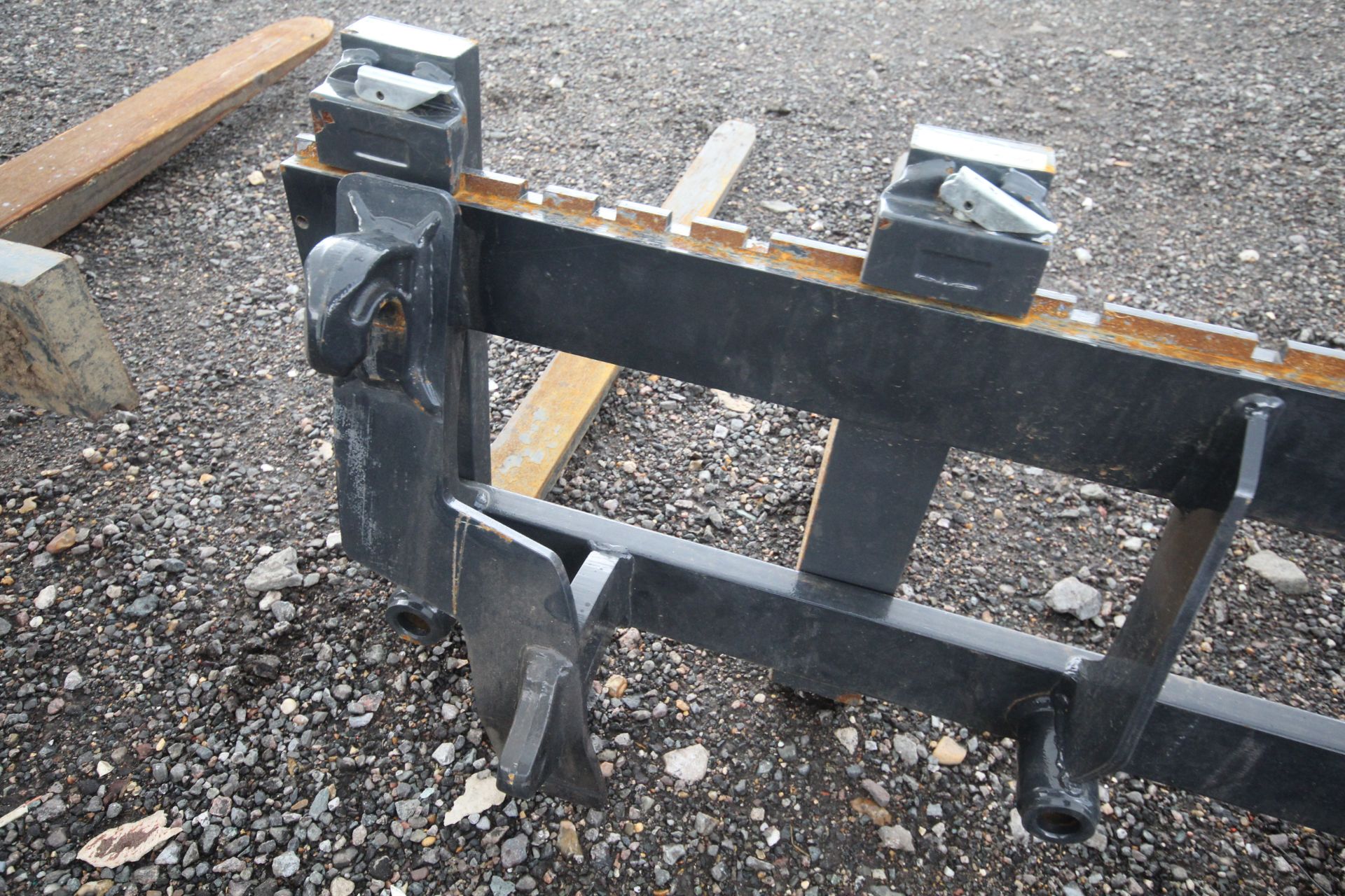 MX Pallet tines. 2022. Euro 8 brackets. Owned from new. For sale due to retirement. V - Image 5 of 9