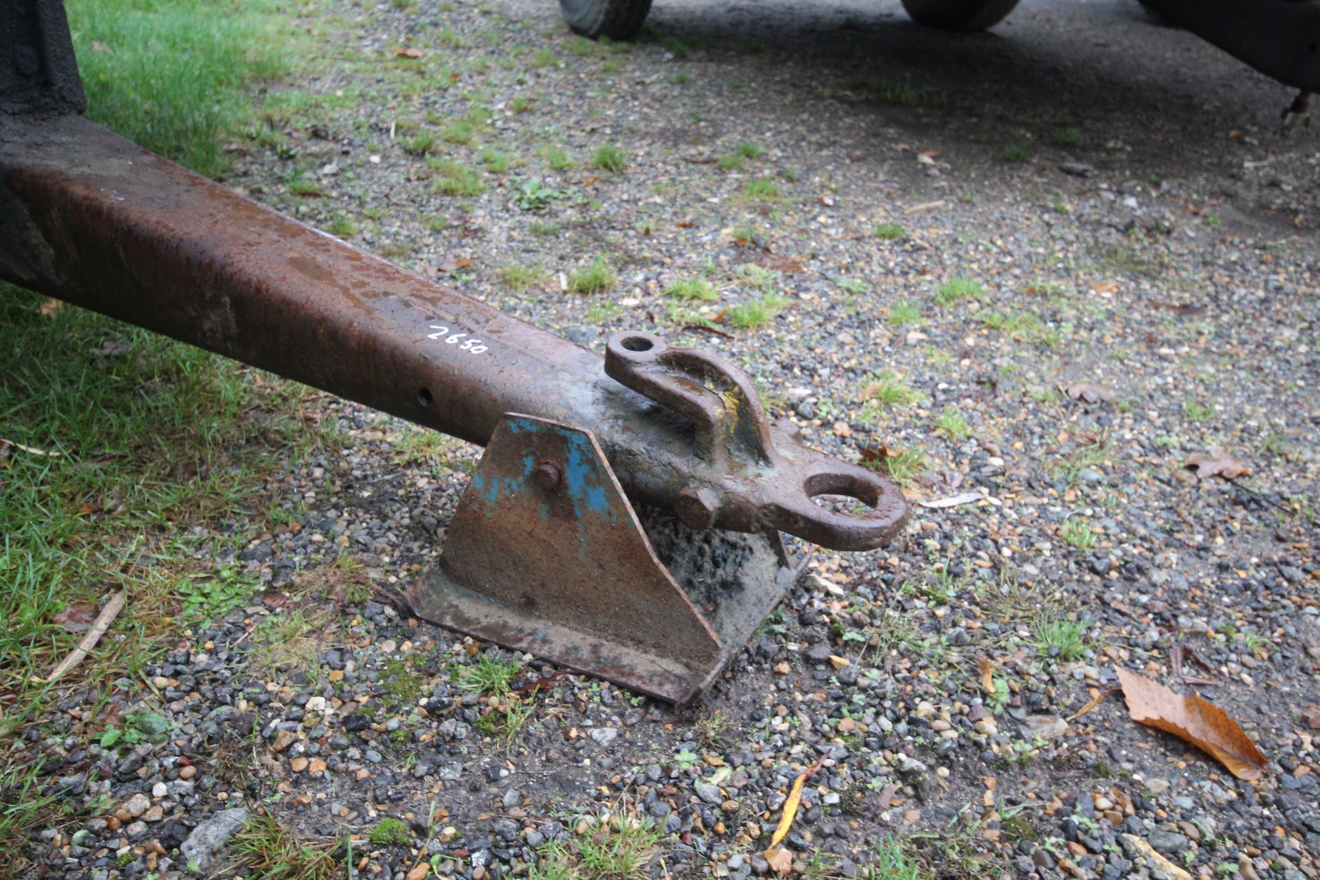 Ferguson FJEA-40 3T tipping trailer. With drop in sides and 12-stud axle. Badged. Serial number - Image 5 of 15