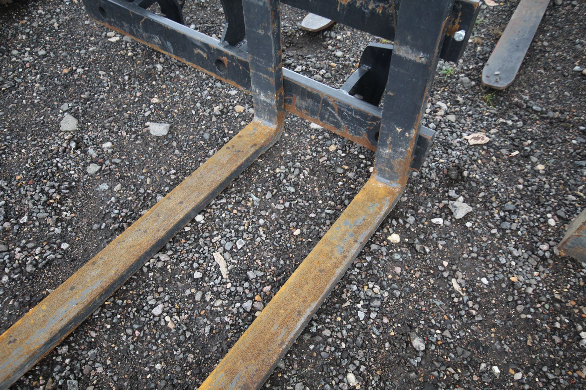 MX Pallet tines. 2022. Euro 8 brackets. Owned from new. For sale due to retirement. V - Image 7 of 9
