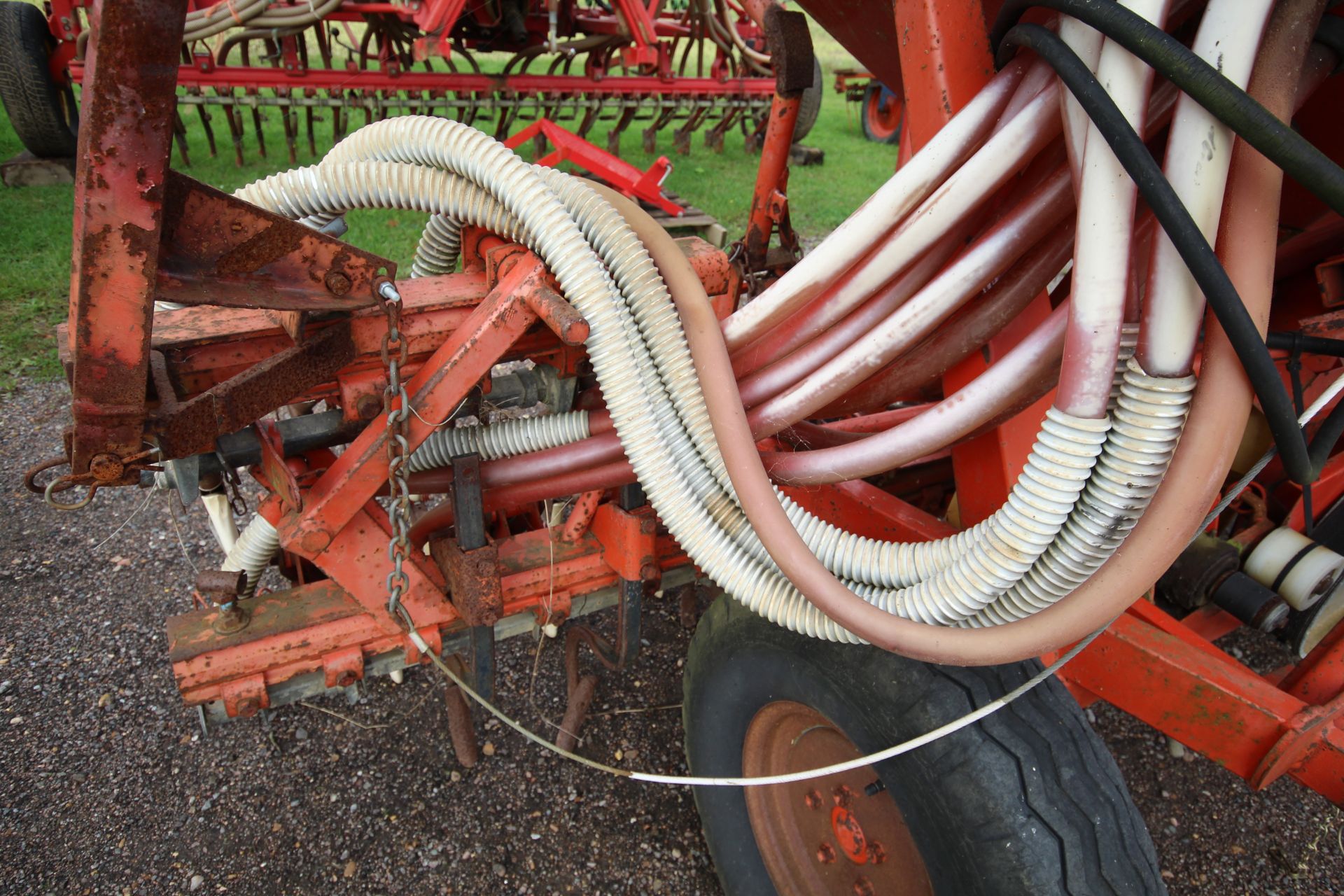 Accord Pneumatic DL 4M mounted Suffolk coulter drill. - Image 11 of 28