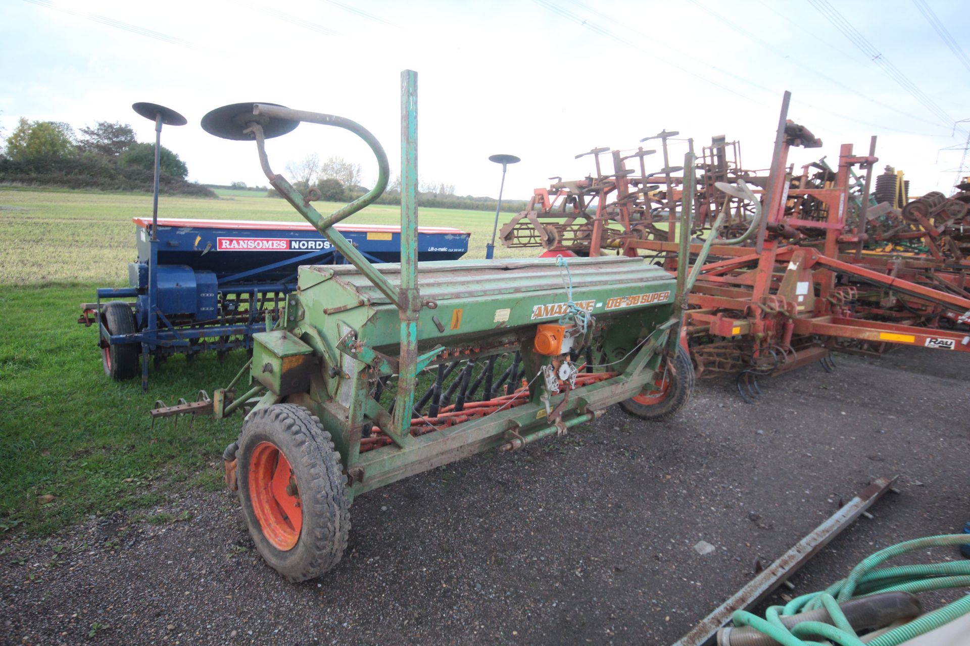 Amazone D8 Super 3m Suffolk Coulter drill. - Image 2 of 28