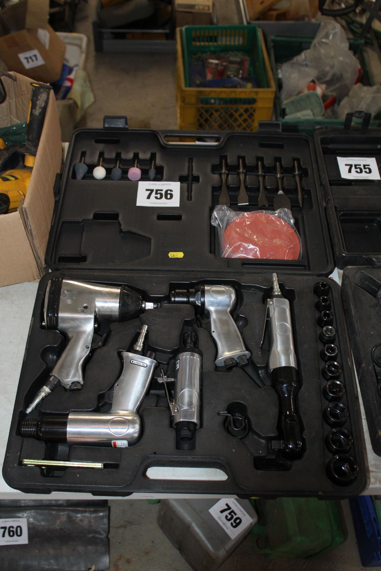 Hyperion 35-piece ½in drive air tool kit.