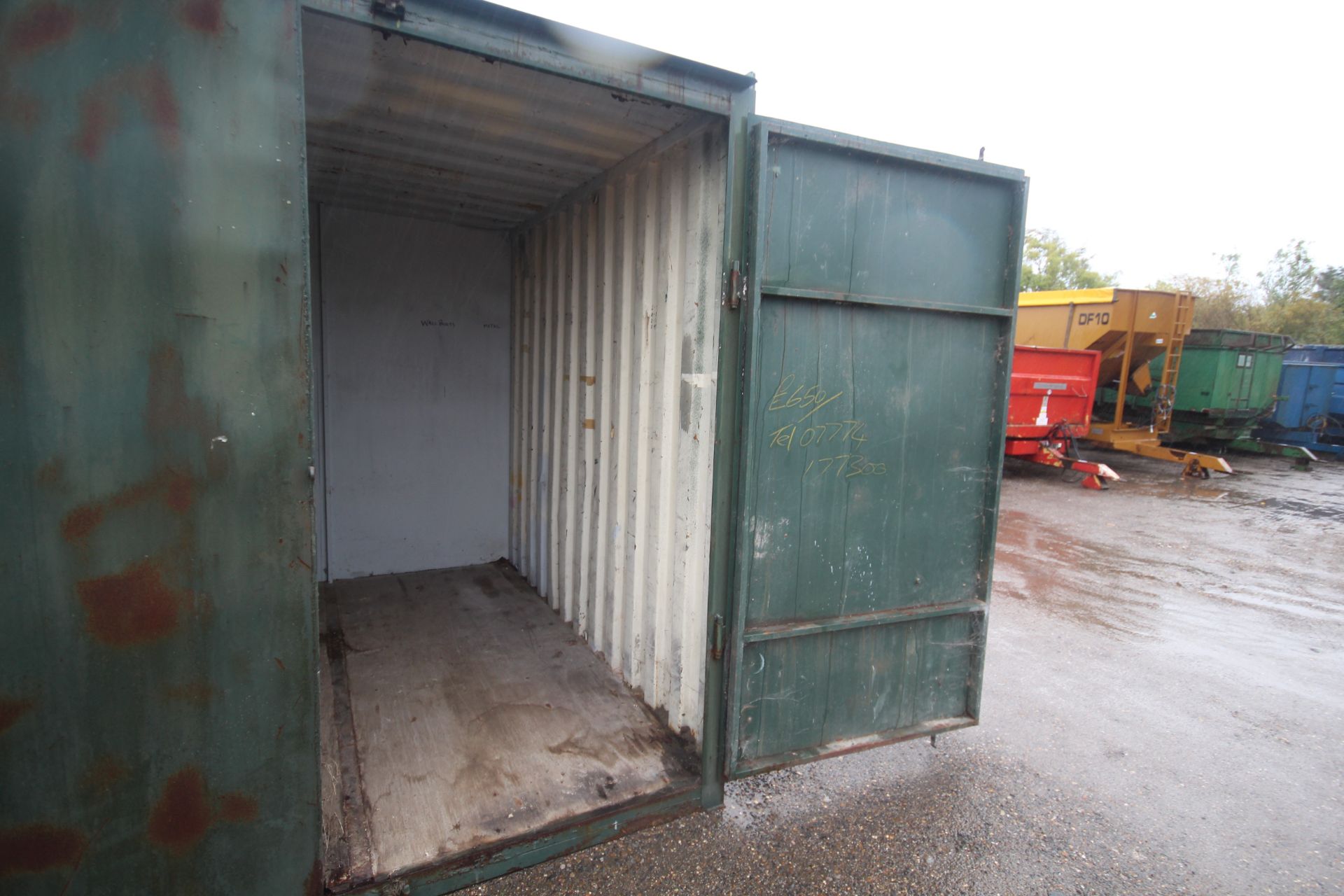 10ft storage container. - Image 4 of 8