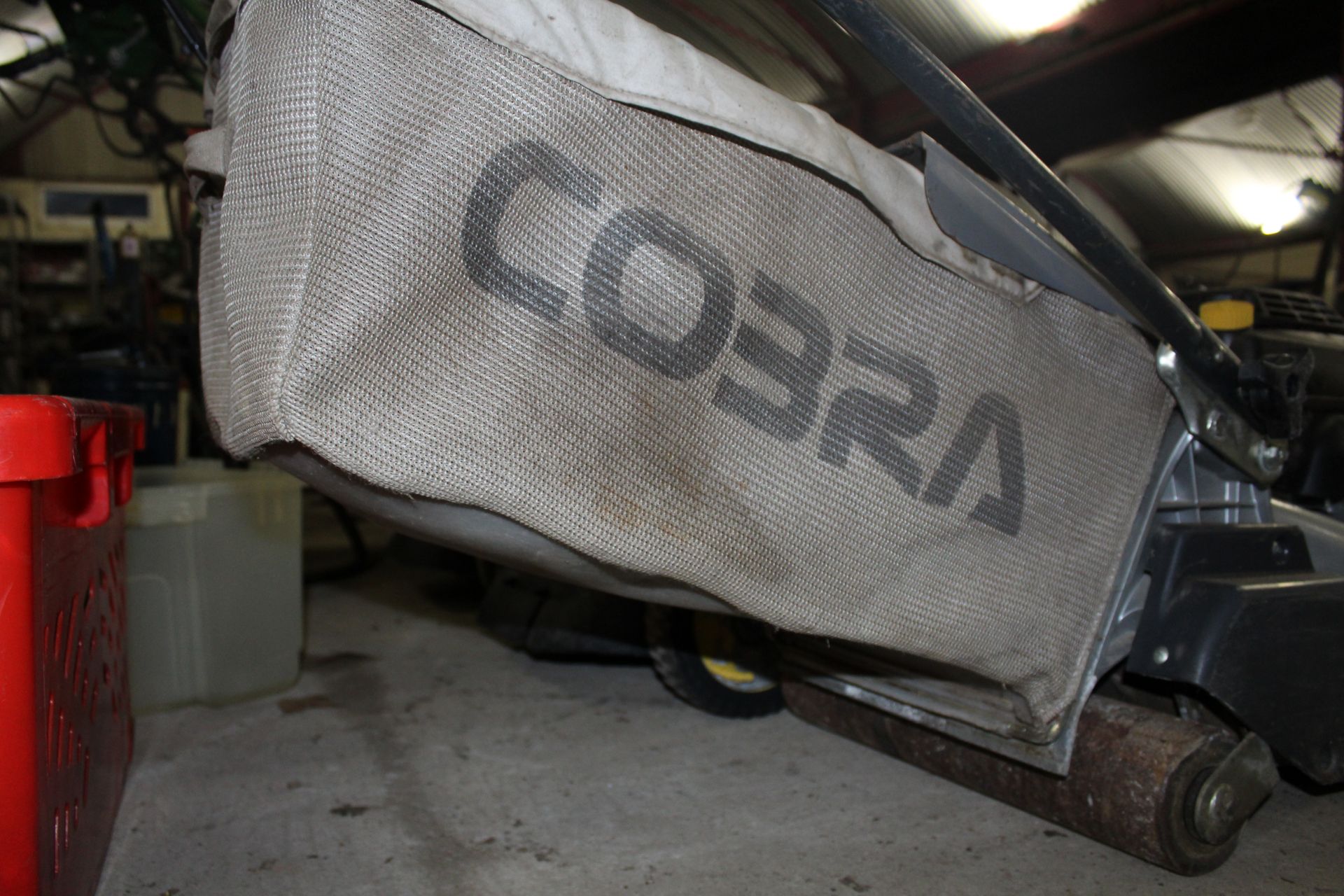 Cobra self-propelled pedestrian mower. With roller - Image 9 of 9
