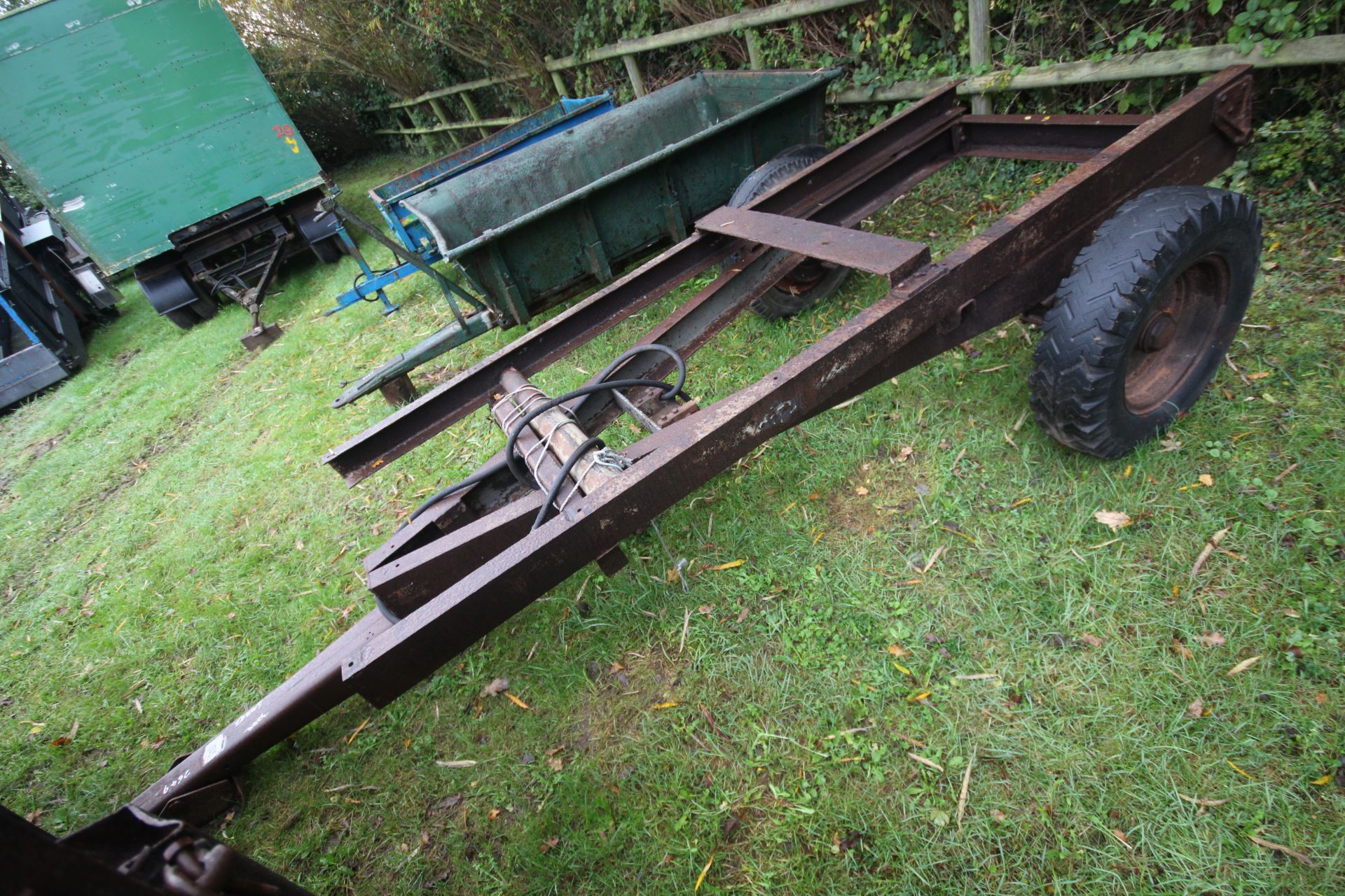 Ferguson 3T single axle tipping trailer chassis. With ram. - Image 2 of 11