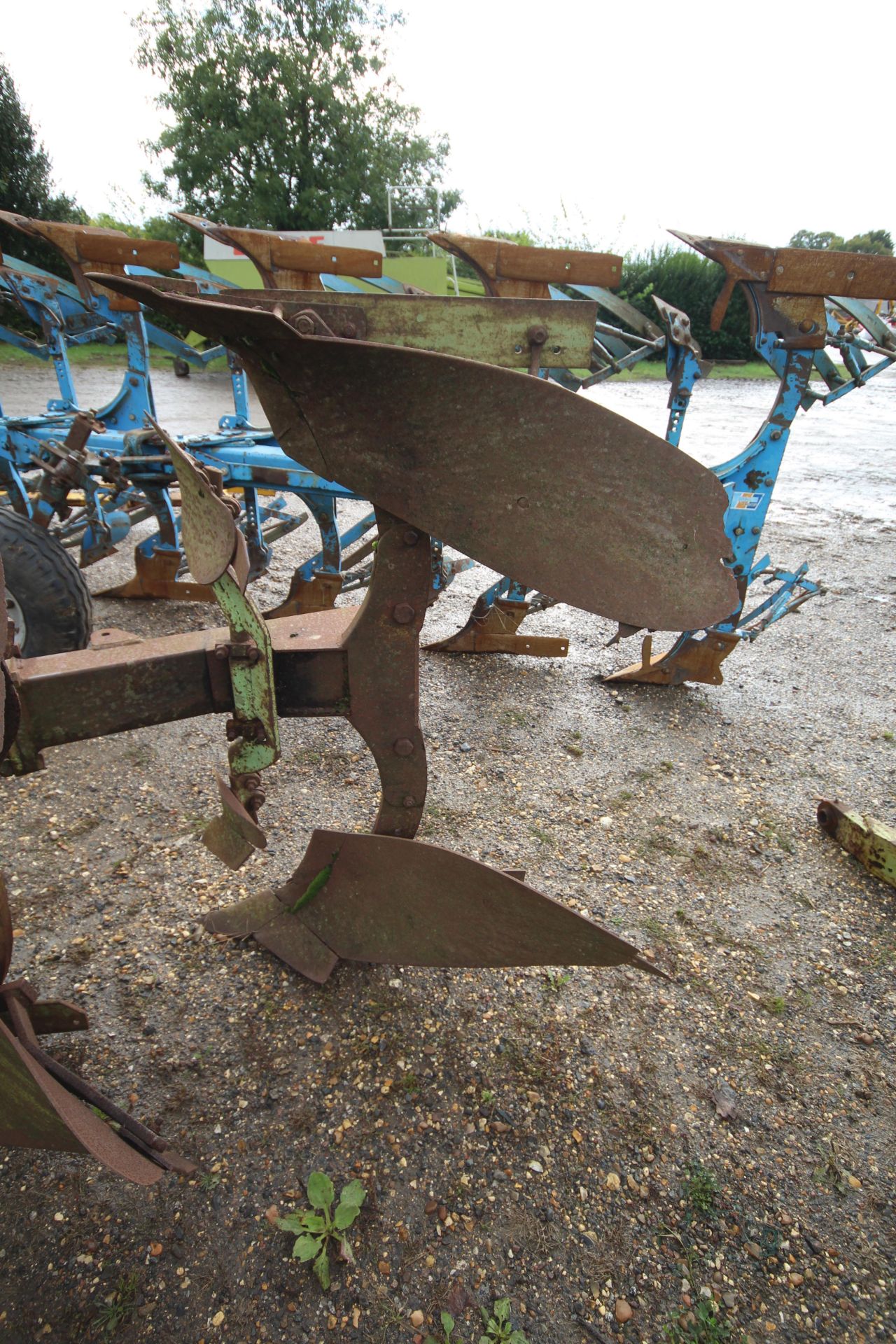 Dowdeswell DP1 single offset 4+1F reversible plough. - Image 16 of 22