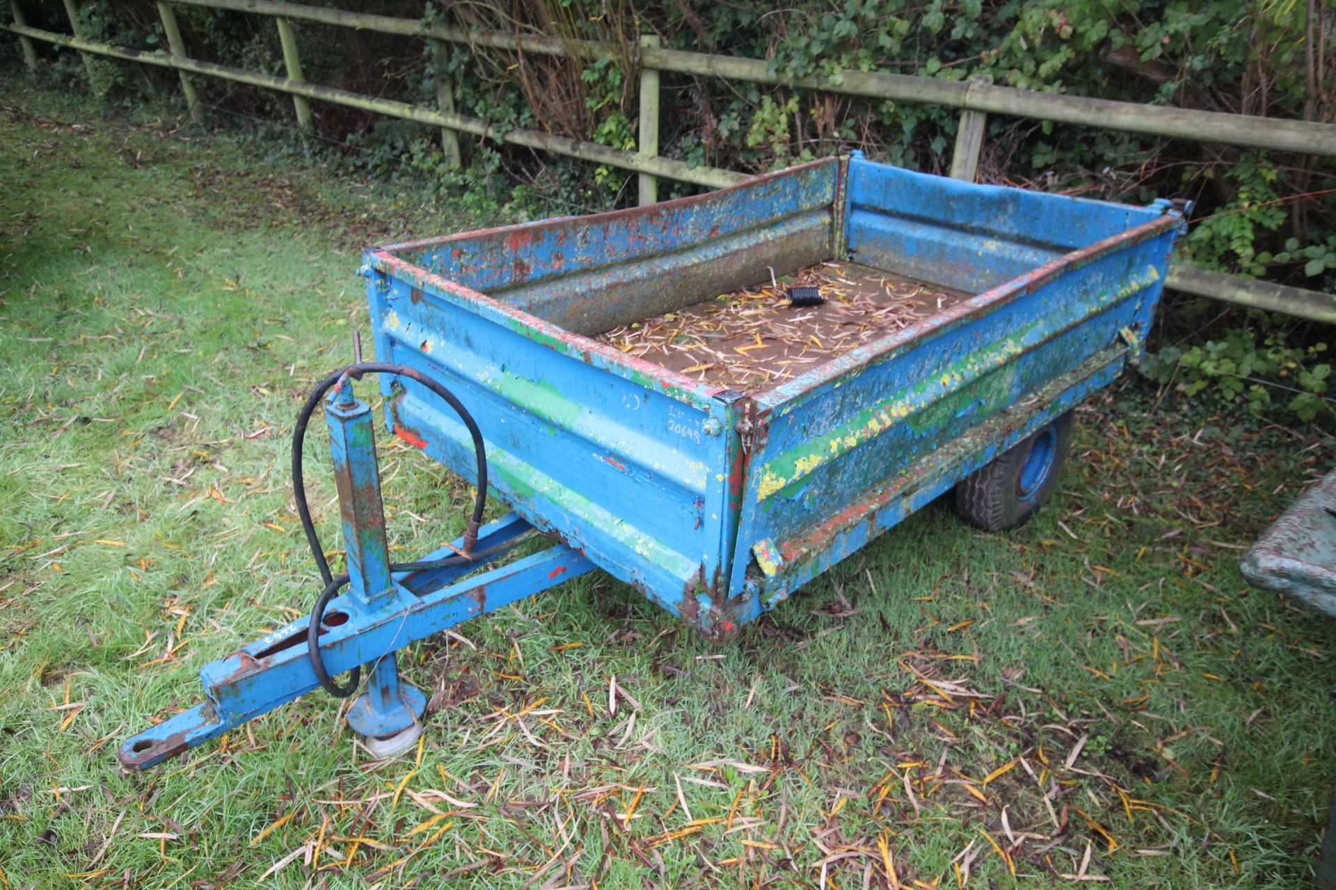 1T drop side tipping trailer. - Image 2 of 12