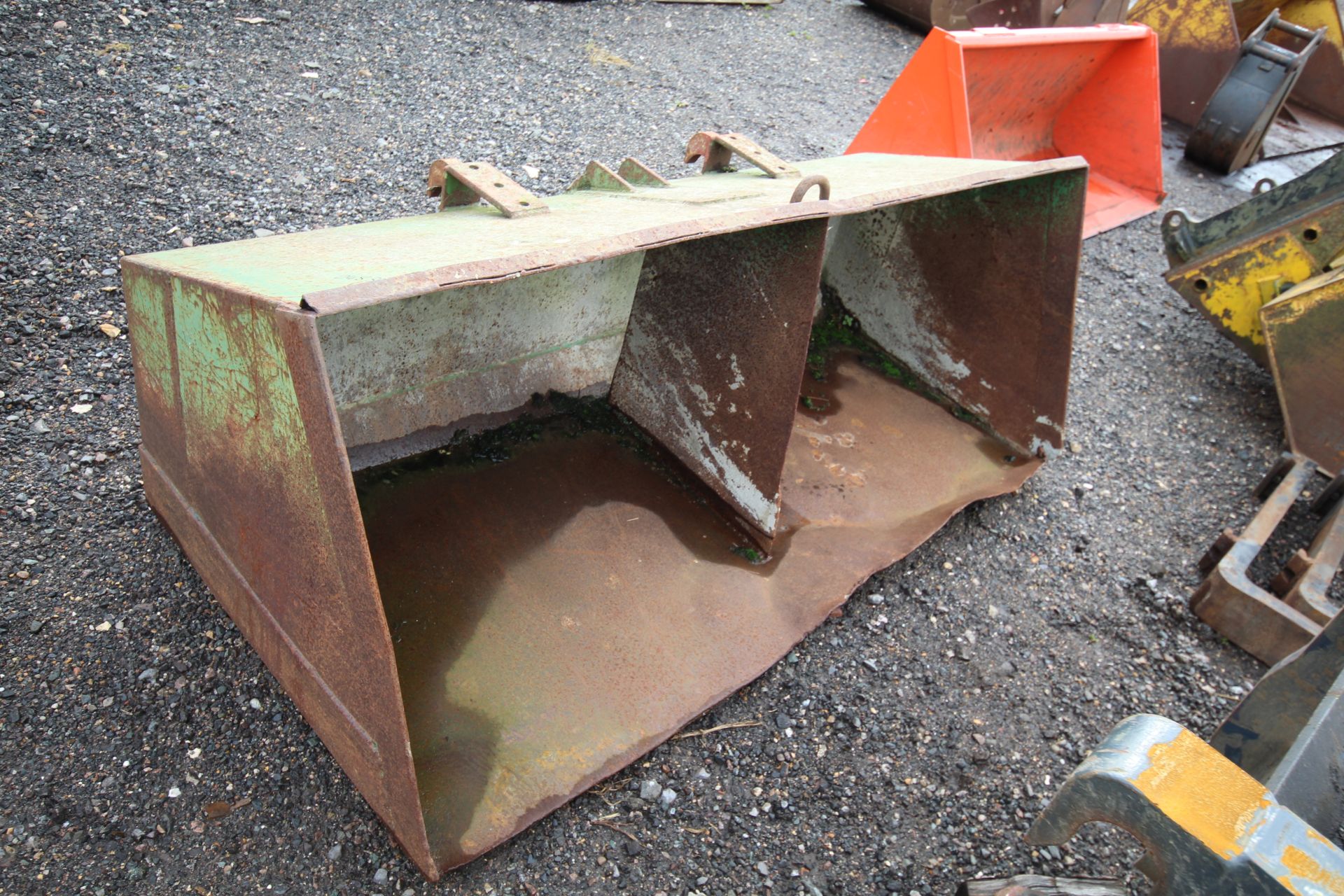 Loader bucket. V - Image 4 of 8