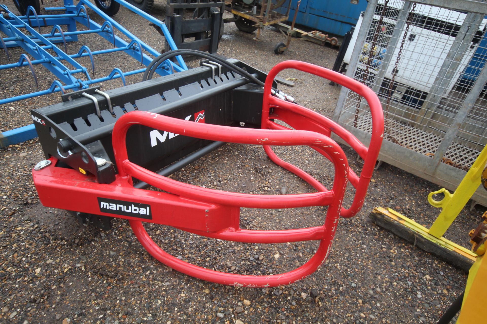 MX Manubal C40 bale squeeze. 2022. Euro 8 brackets. Owned from new. For sale due to retirement. V - Image 4 of 15