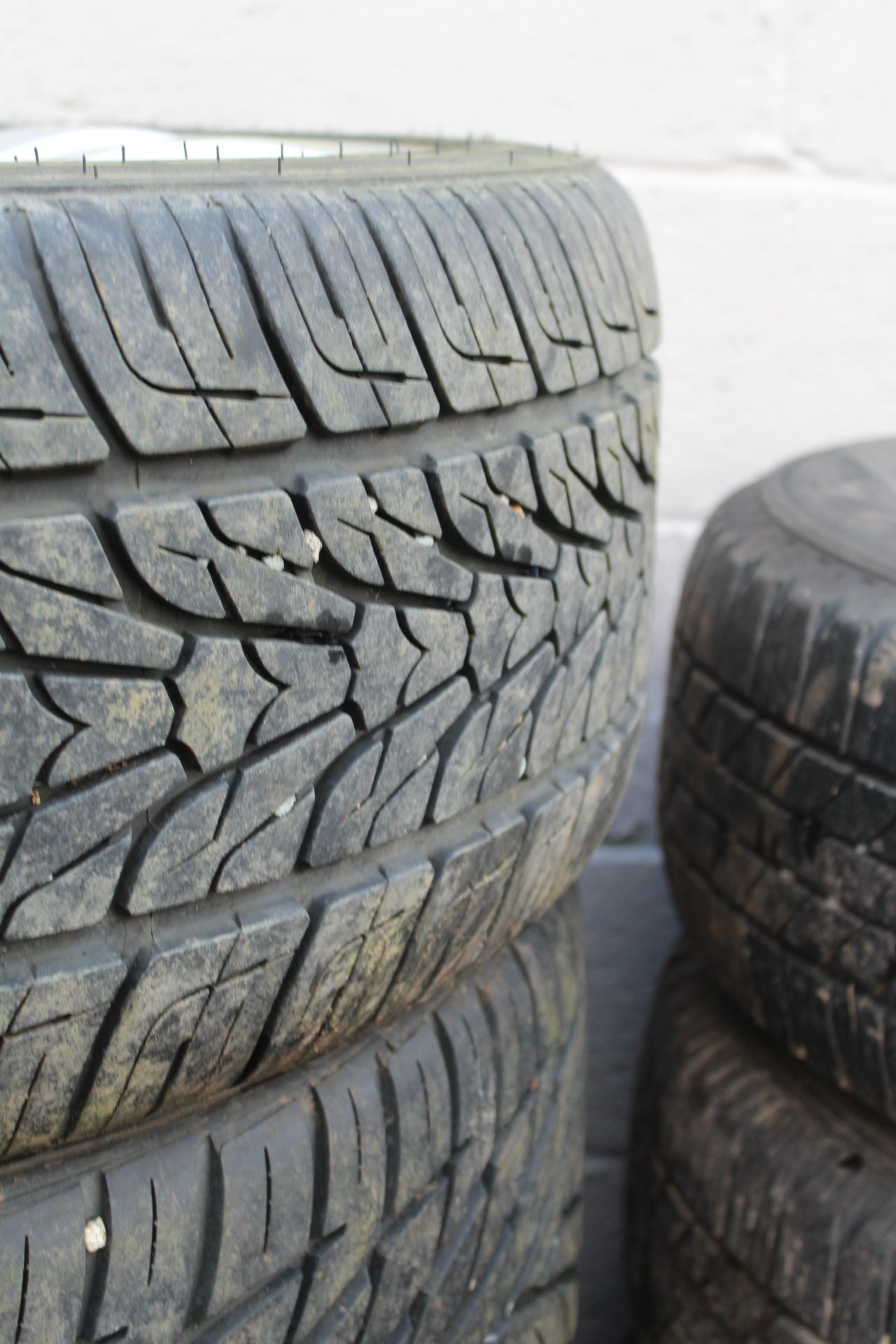 4x Range Rover alloy wheels and tyres. V - Image 2 of 7