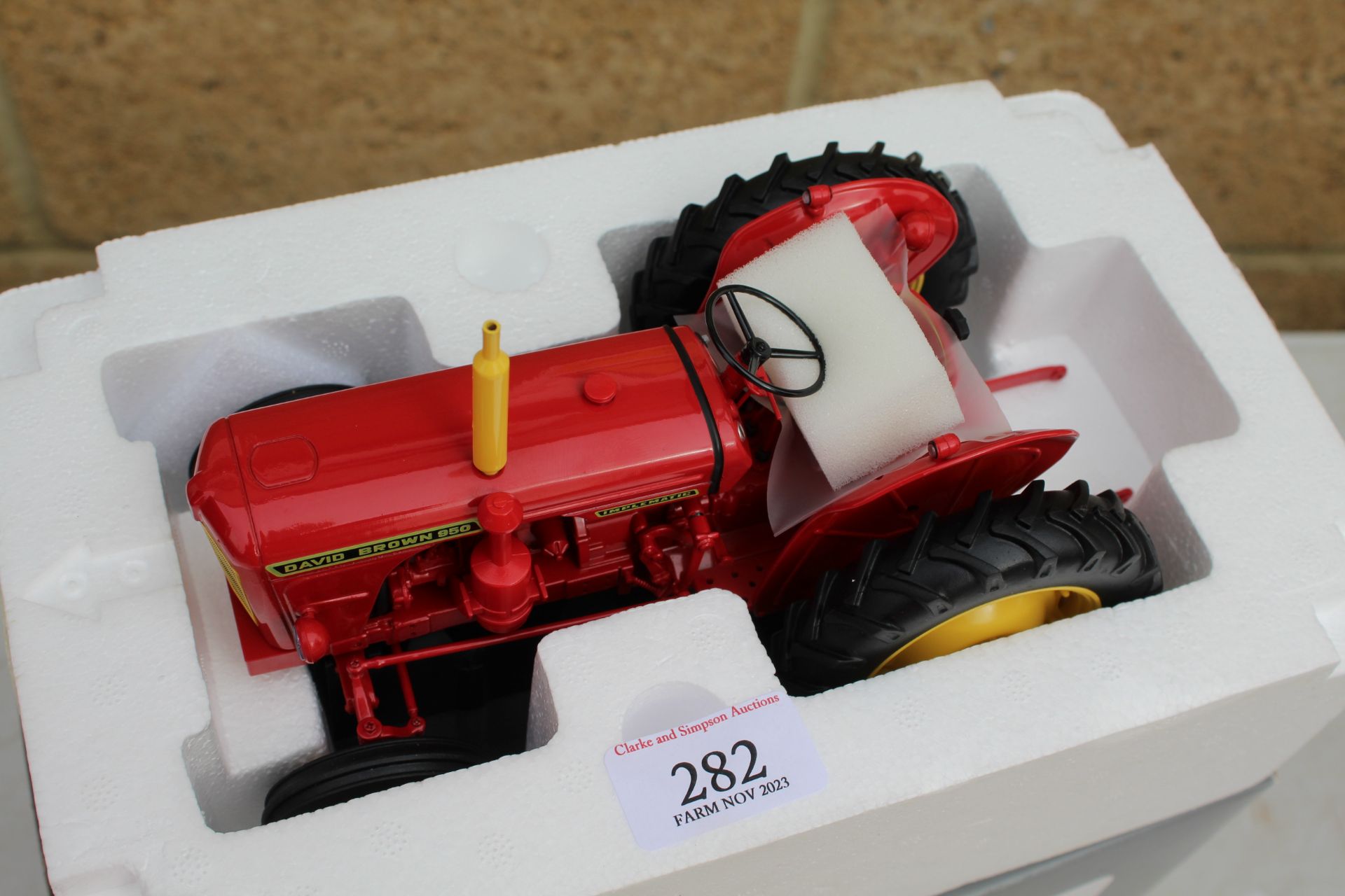 UH David Brown 950 Tractor 1/16. V - Image 2 of 2