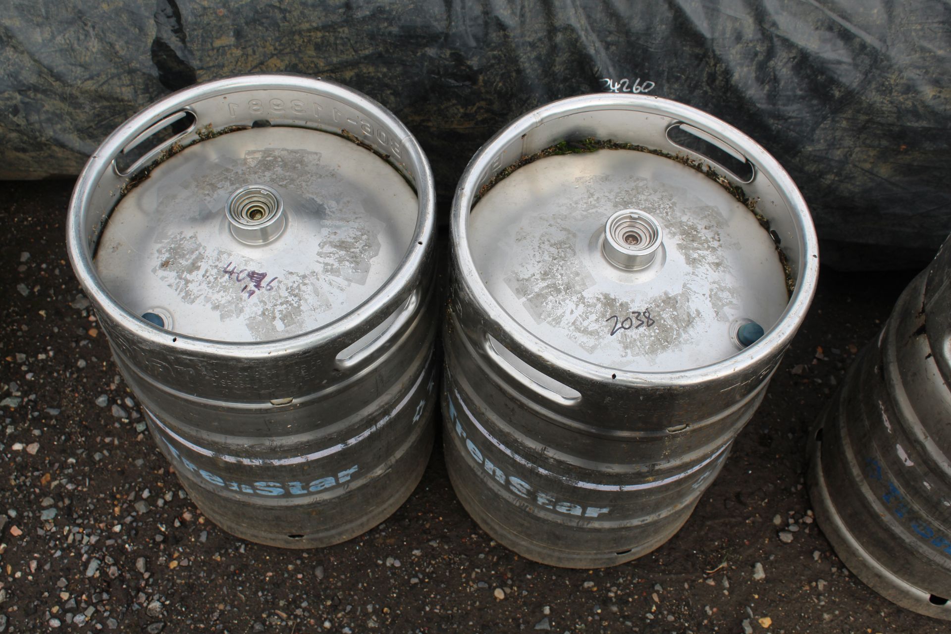 2x beer kegs.