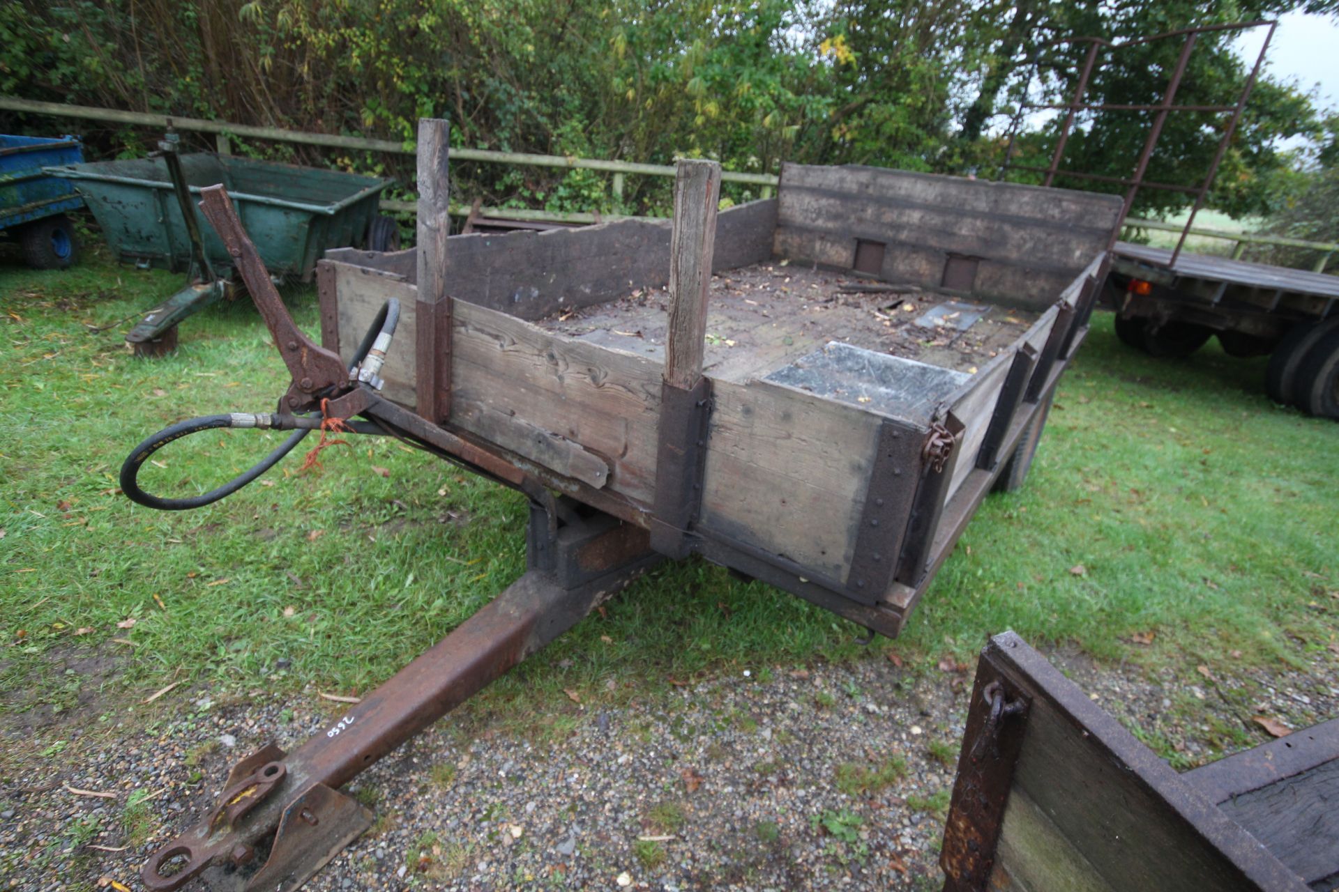 Ferguson FJEA-40 3T tipping trailer. With drop in sides and 12-stud axle. Badged. Serial number - Image 2 of 15