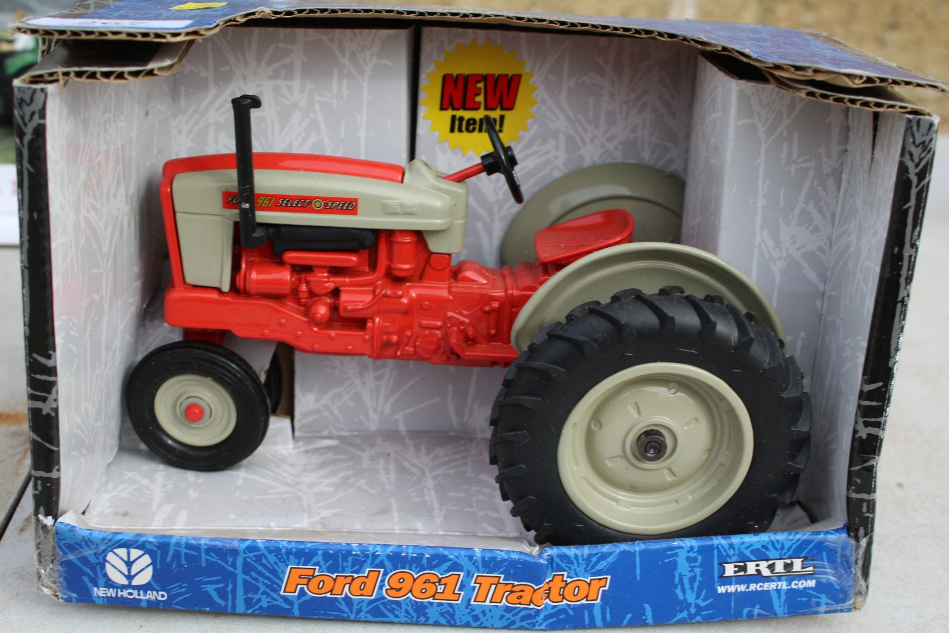 Ertl Ford 961 Tractor 1/16. V - Image 2 of 2