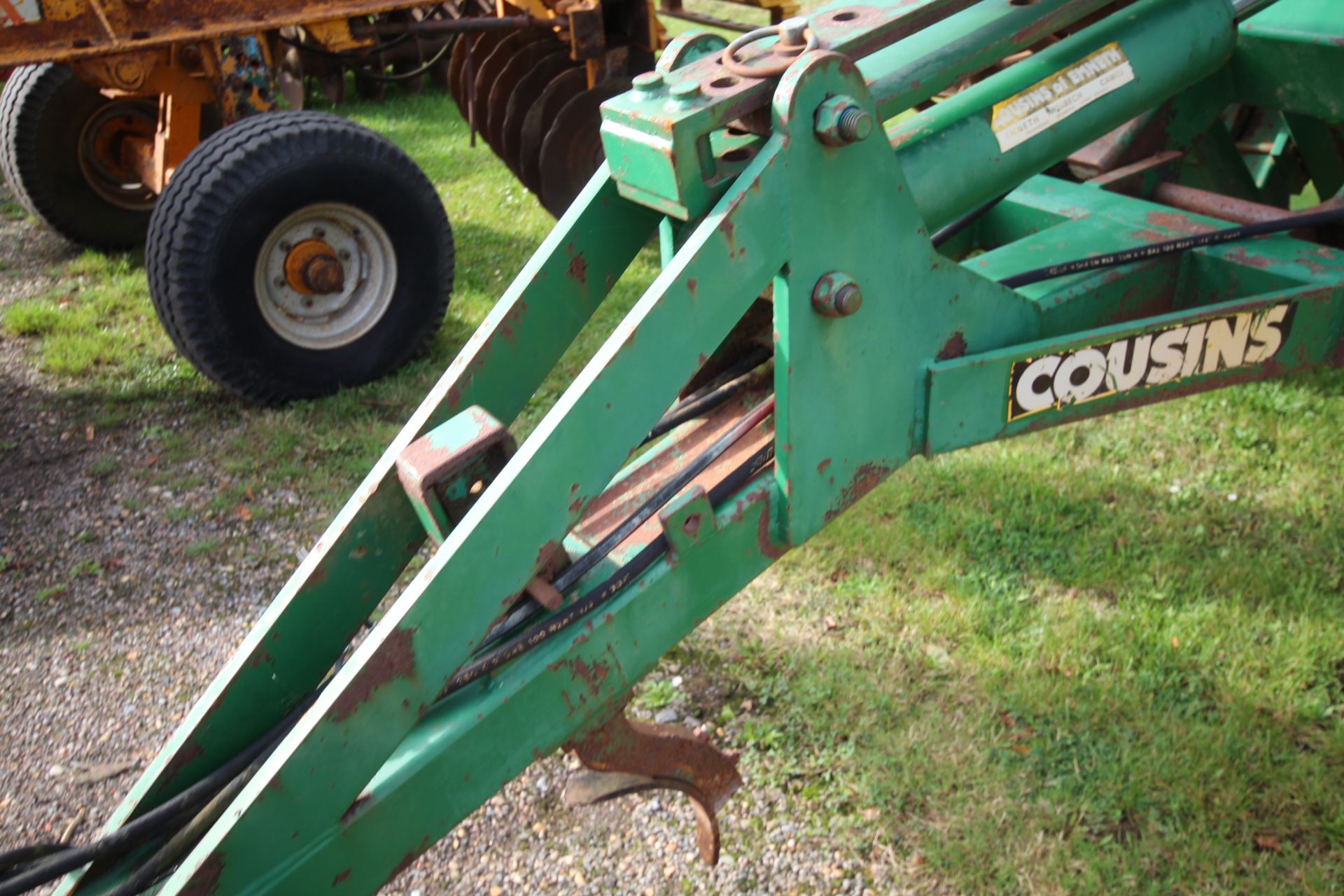 Cousins 5.6m hydraulic folding double press. With leading tines. V - Image 9 of 34