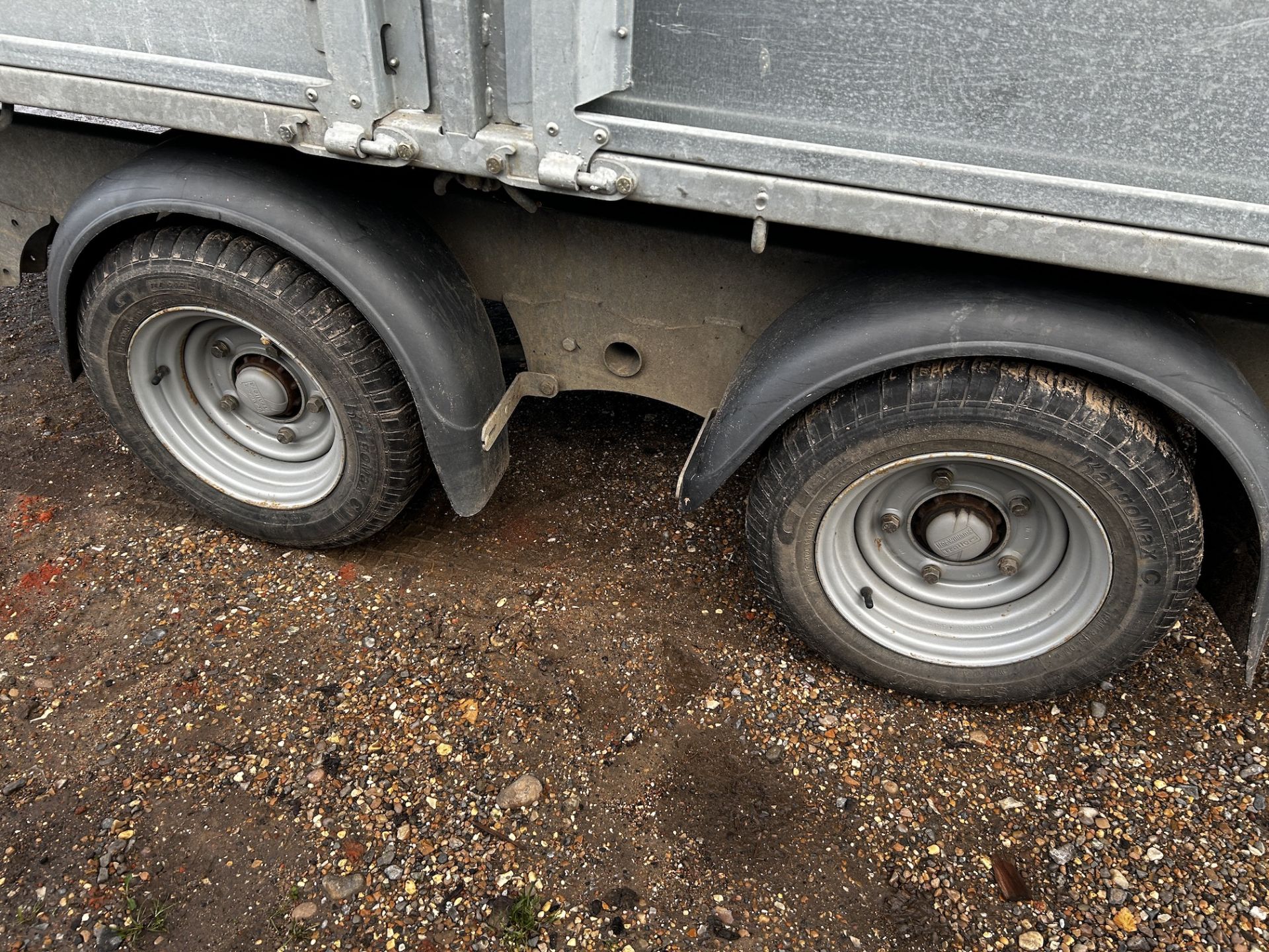 Ifor Williams TT 3621-352 12ft twin axle drop side tipping trailer. With metal floor, cage sides, - Image 18 of 22