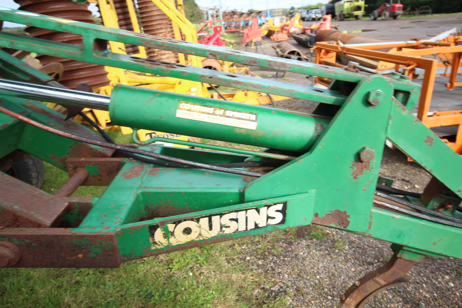 Cousins 5.6m hydraulic folding double press. With leading tines. V - Image 33 of 34