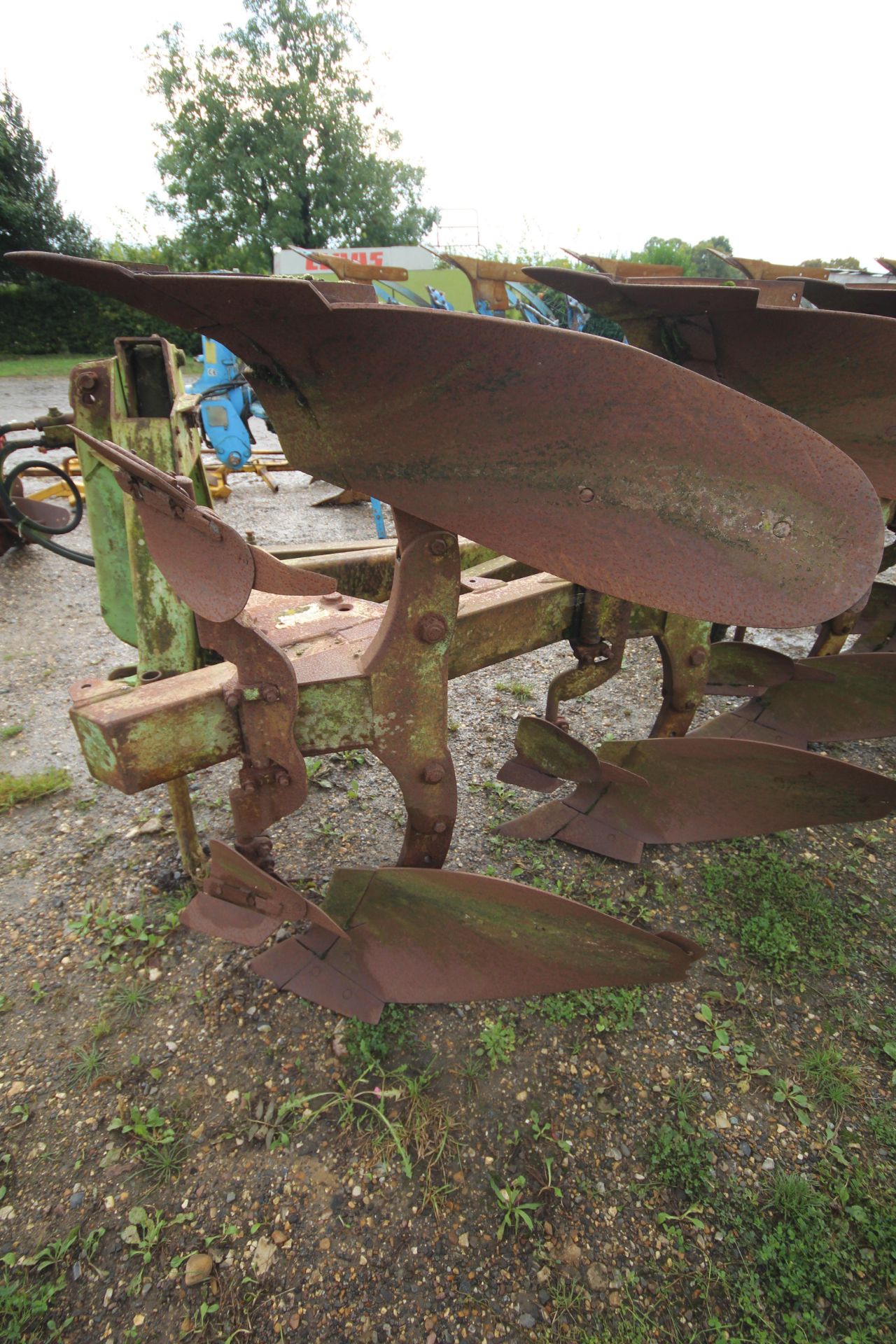 Dowdeswell DP1 single offset 4+1F reversible plough. - Image 20 of 22