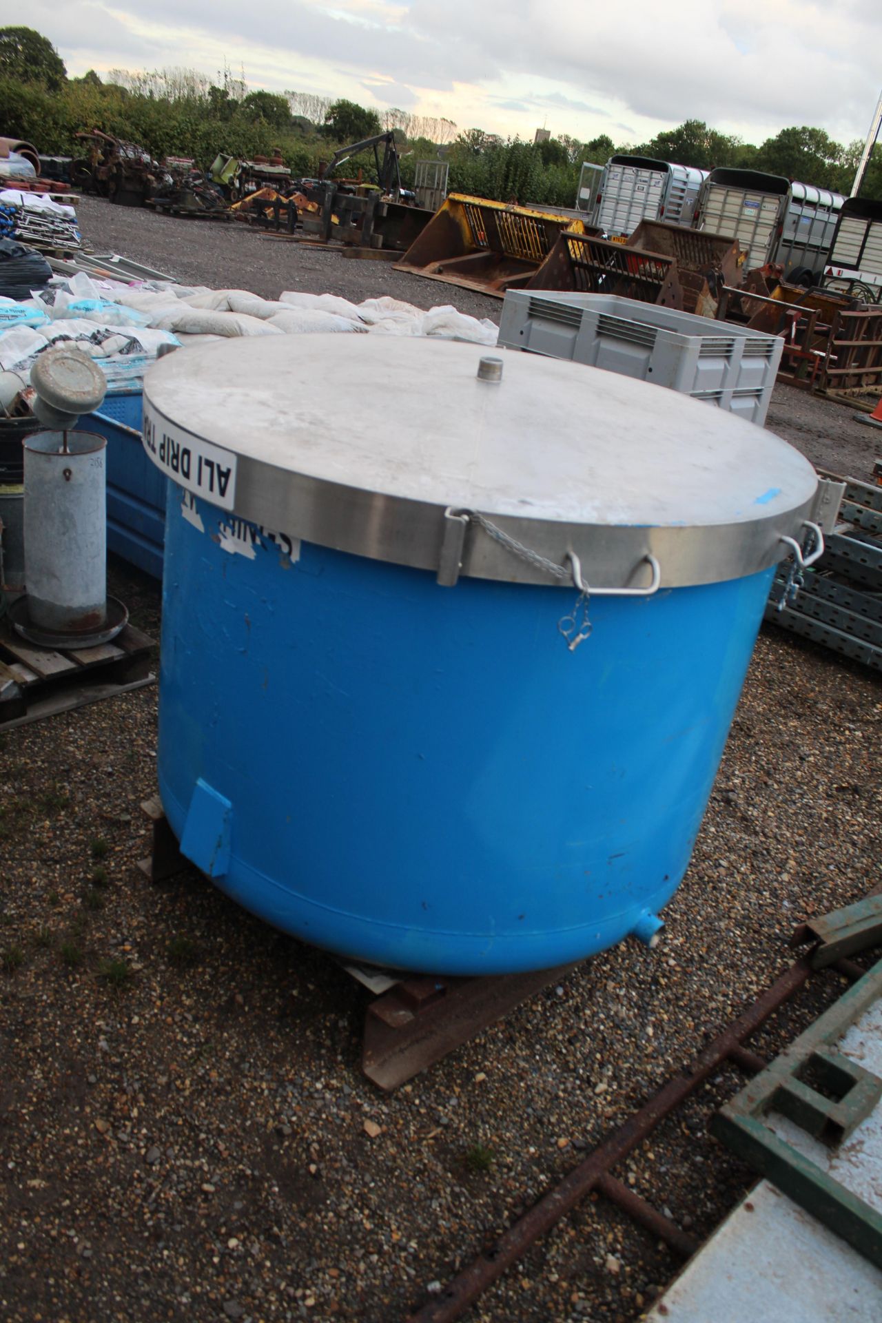Stainless steel tank with lid. - Image 5 of 5