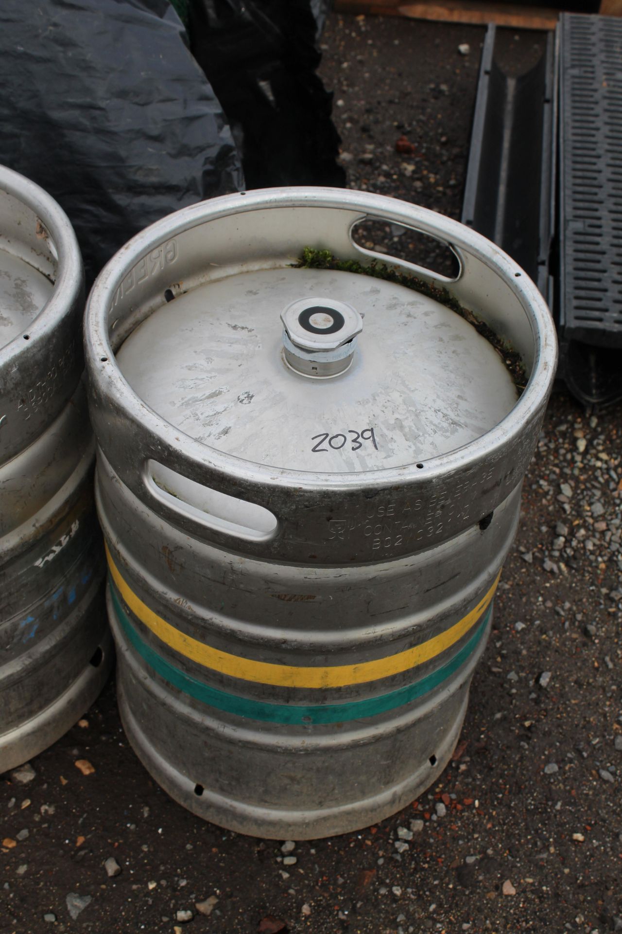 2x beer kegs. - Image 2 of 3