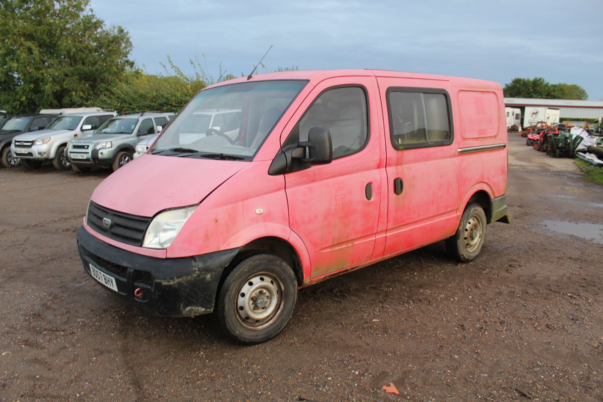 **UPDATED DESCRIPTION** LDV 2.8/95 Maxus crew cab panel van. Registration BD57 BHY. Date of first - Image 7 of 52
