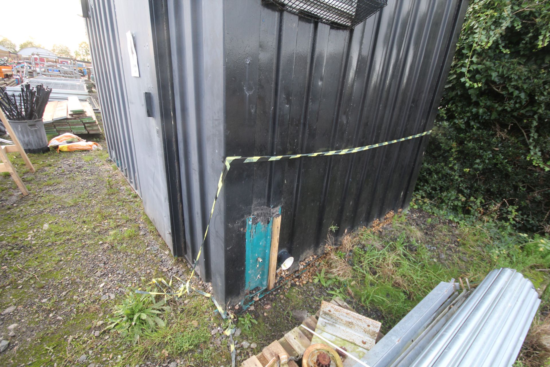 Fully fitted container toilet block. Single ladies and 2+1 gents. Recently removed. V - Image 5 of 17