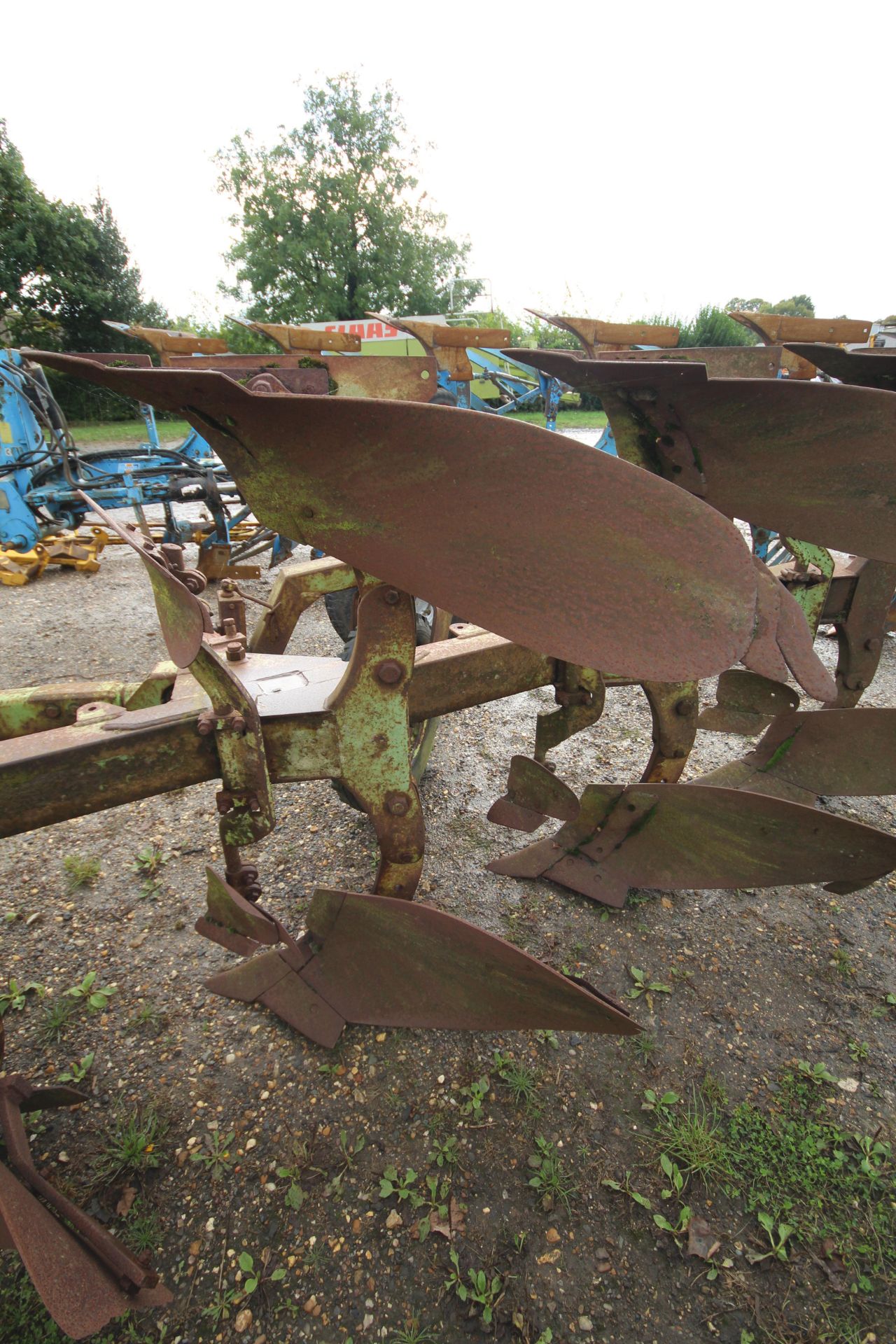 Dowdeswell DP1 single offset 4+1F reversible plough. - Image 18 of 22
