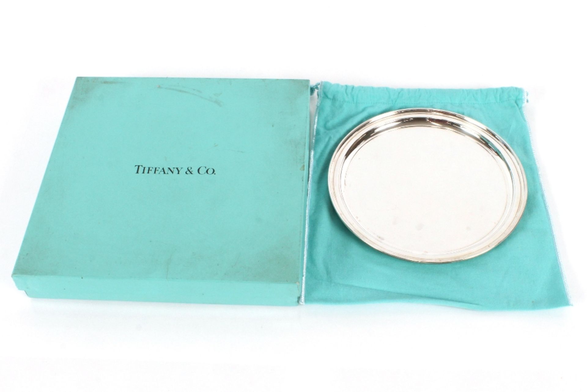 A Tiffany & Co. silver salver, 26cm dia. in origin