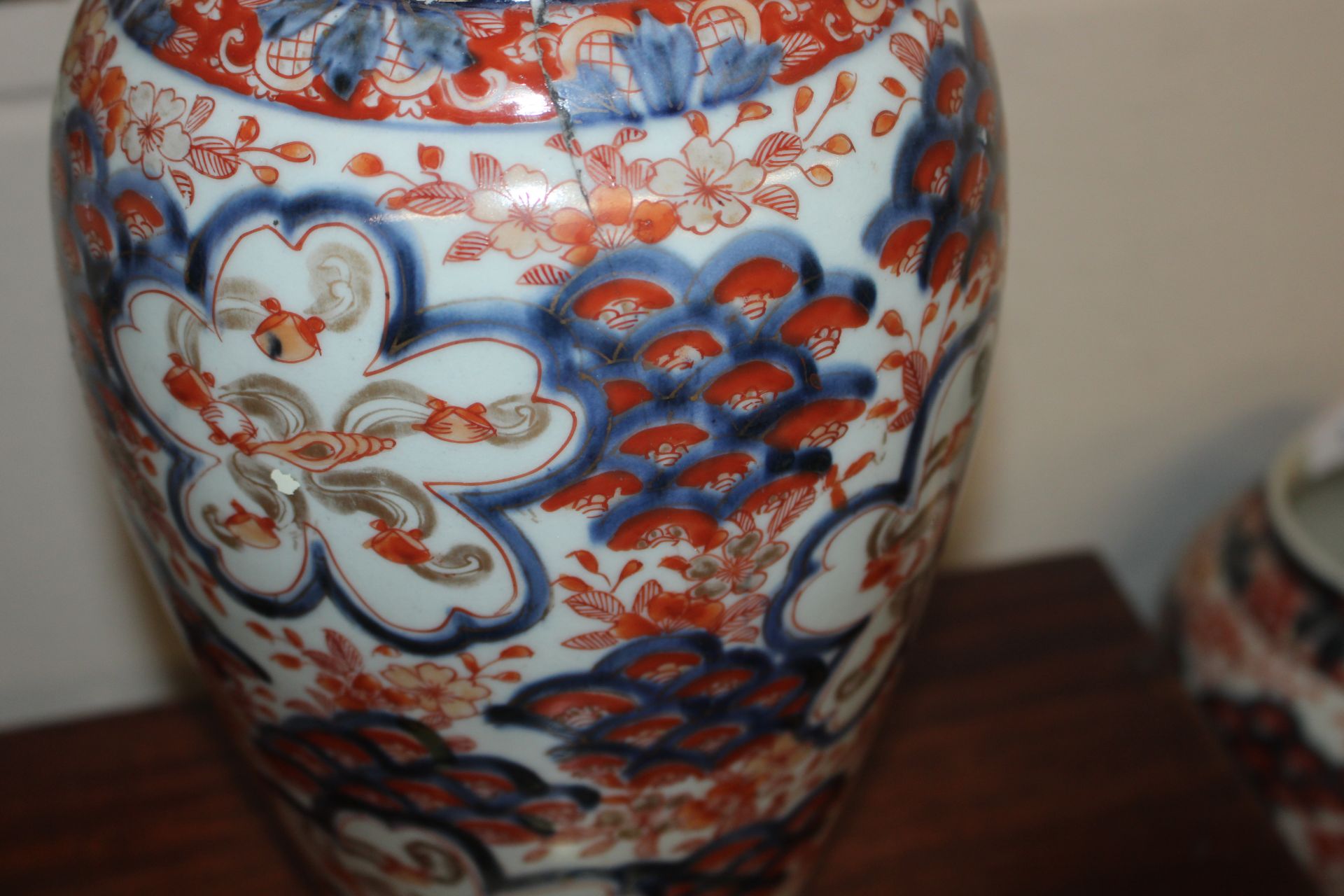 A pair of Japanese Imari baluster vases AF - Image 7 of 8