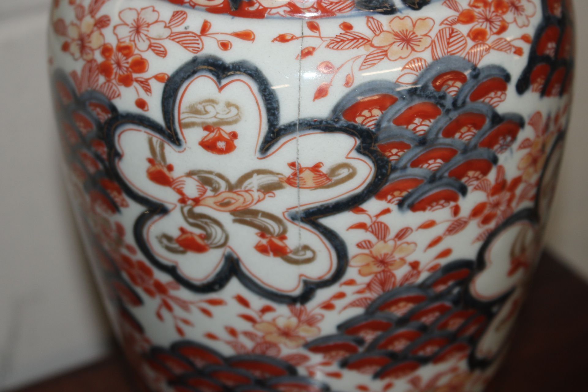 A pair of Japanese Imari baluster vases AF - Image 3 of 8