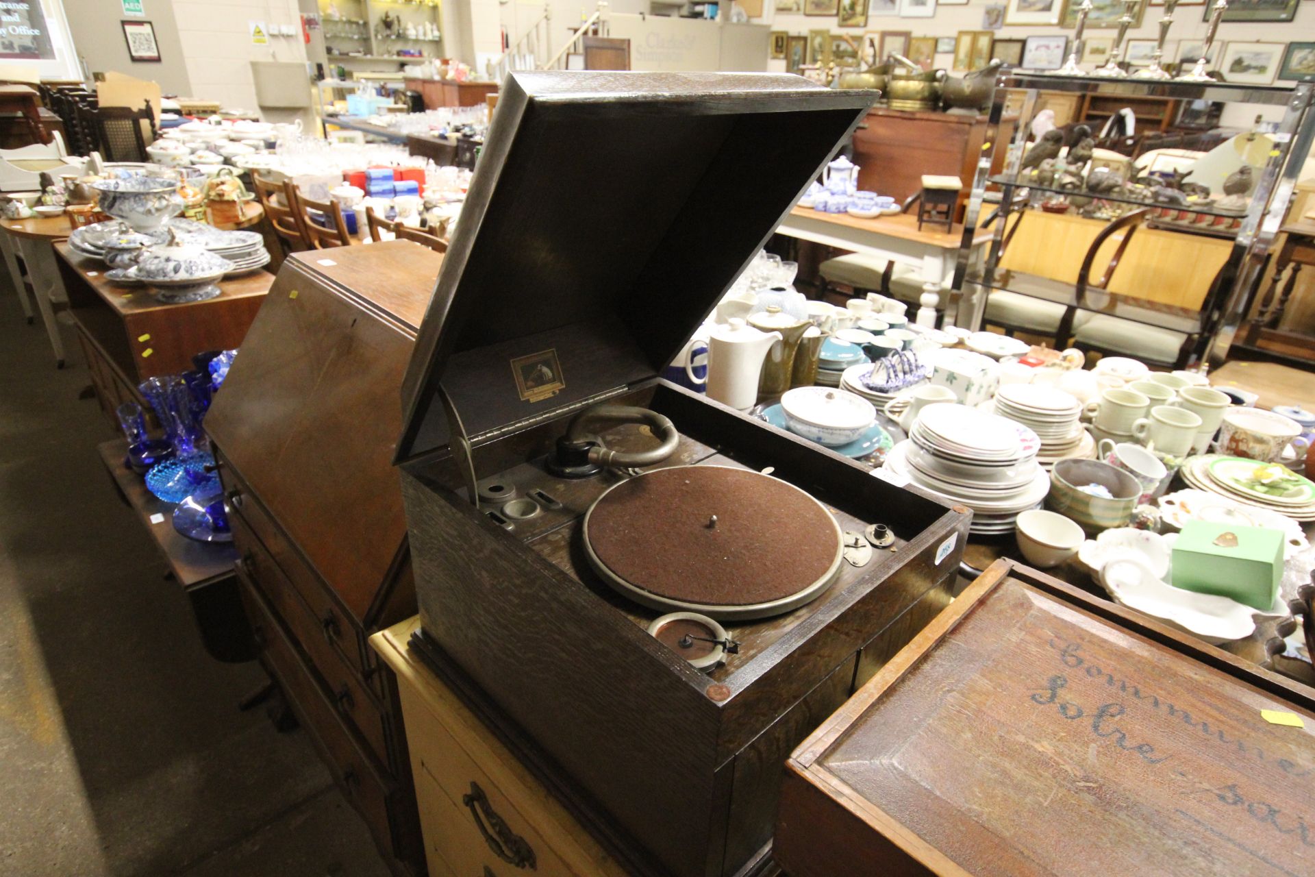 An HMV model 109 wind up gramophone