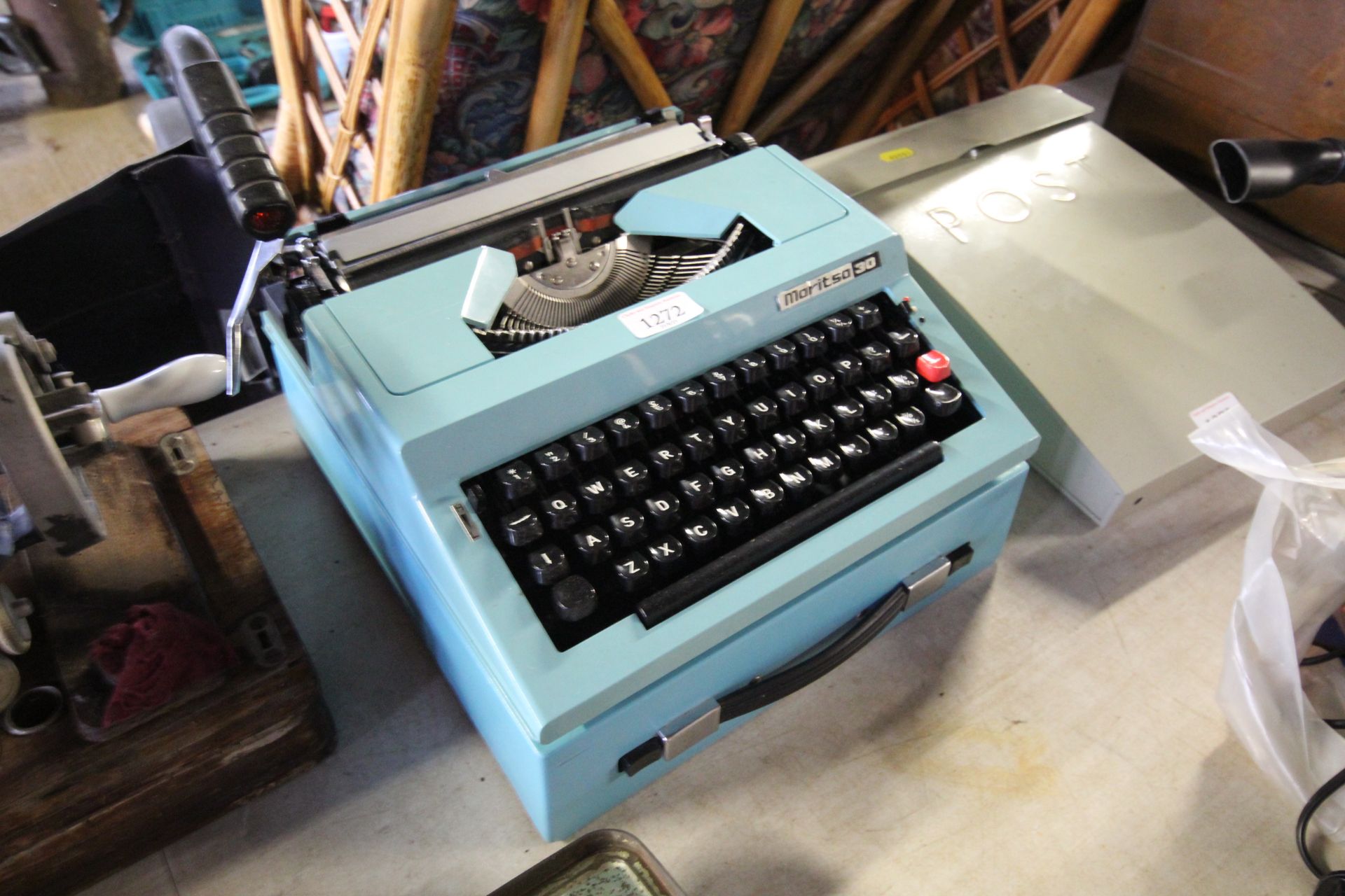 A Maritso 30 typewriter