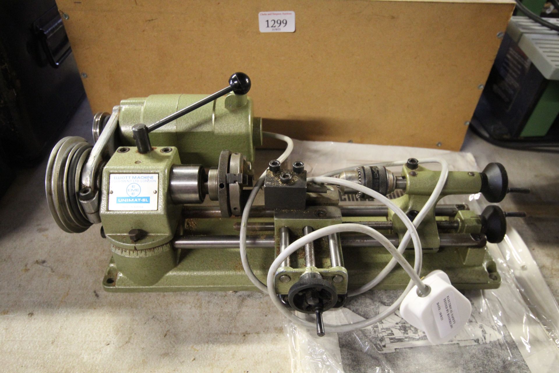 An Emco Unimat SL miniature lathe with original in - Image 2 of 5