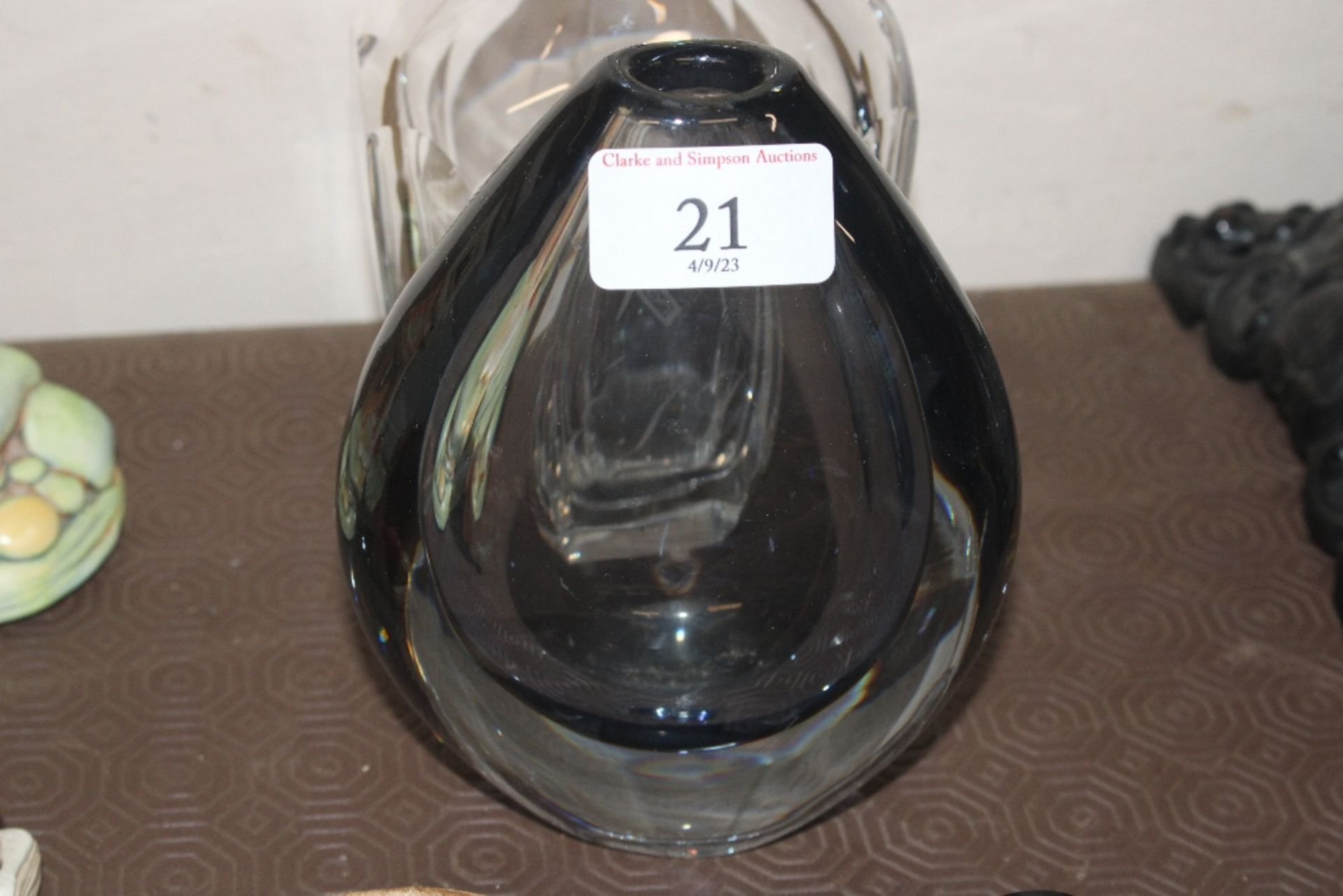 An Orrefors glass decanter with Masonic decoration - Image 2 of 7